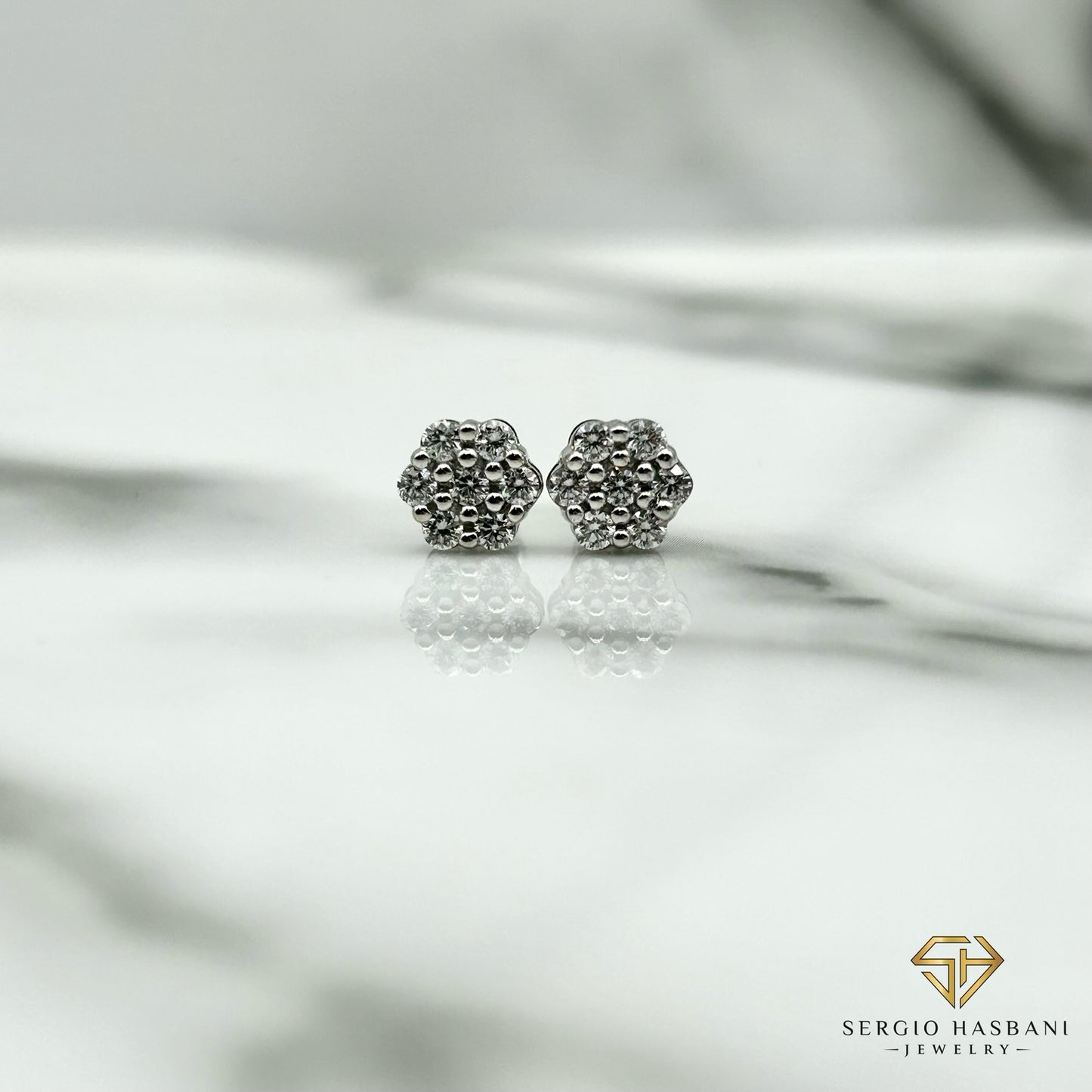 10K 0.50CT CLUSTER VVS Lab Diamond Earrings