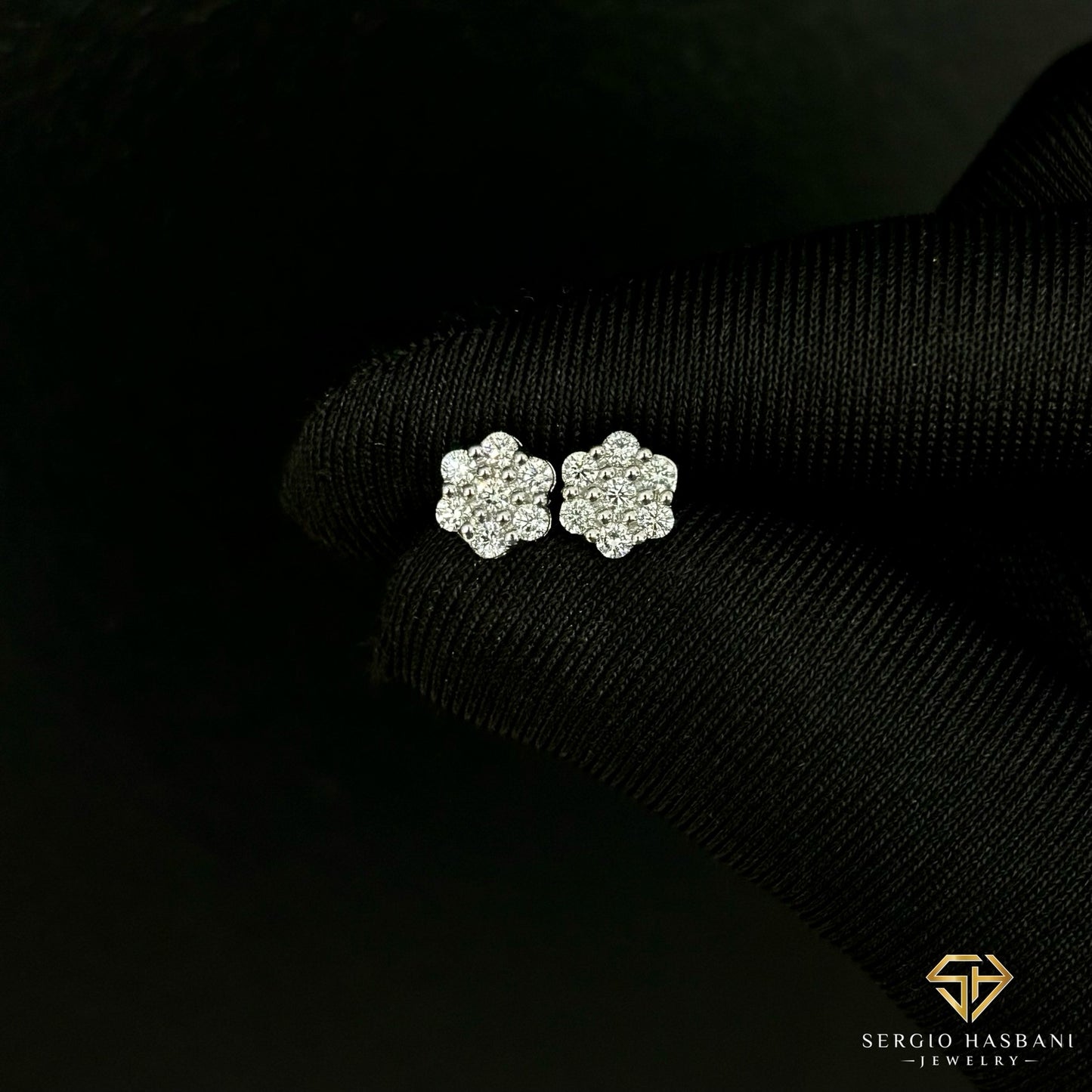 10K 0.50CT CLUSTER VVS Lab Diamond Earrings