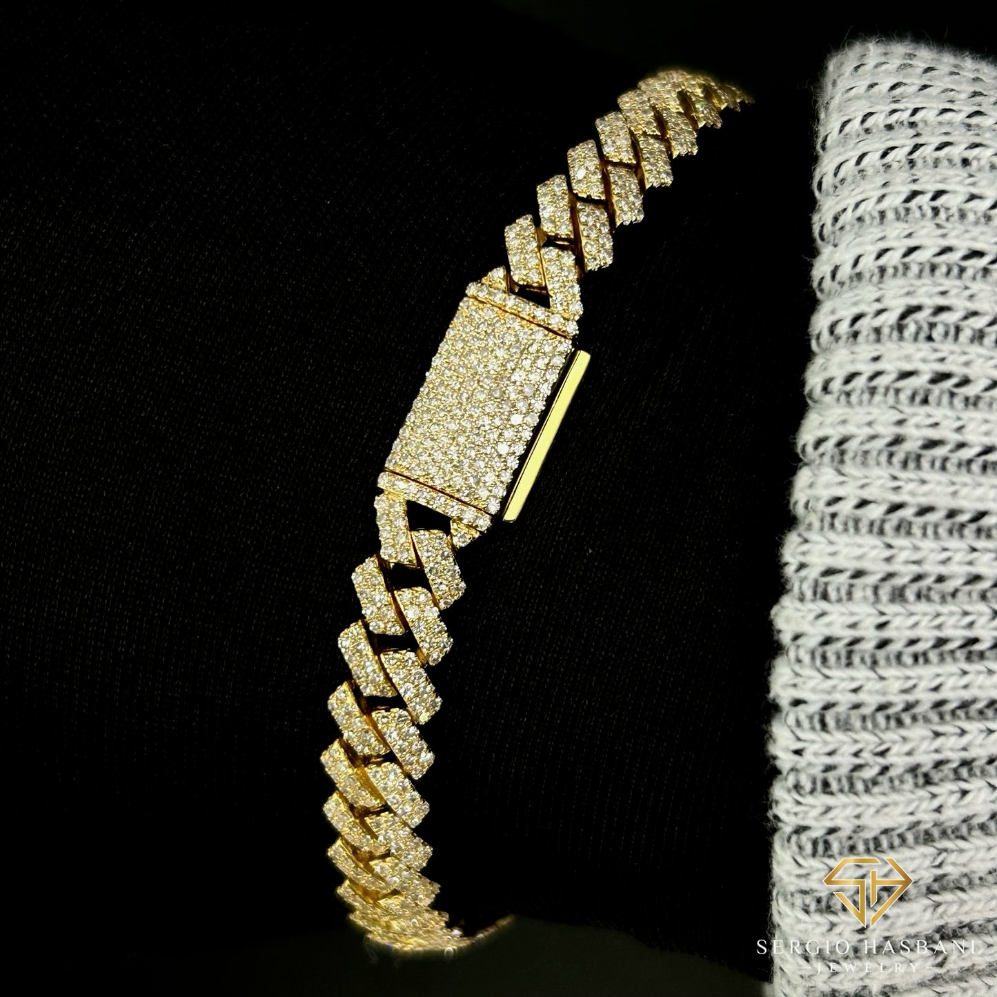 10K 8.2MM Diamond Cuban Link Bracelet