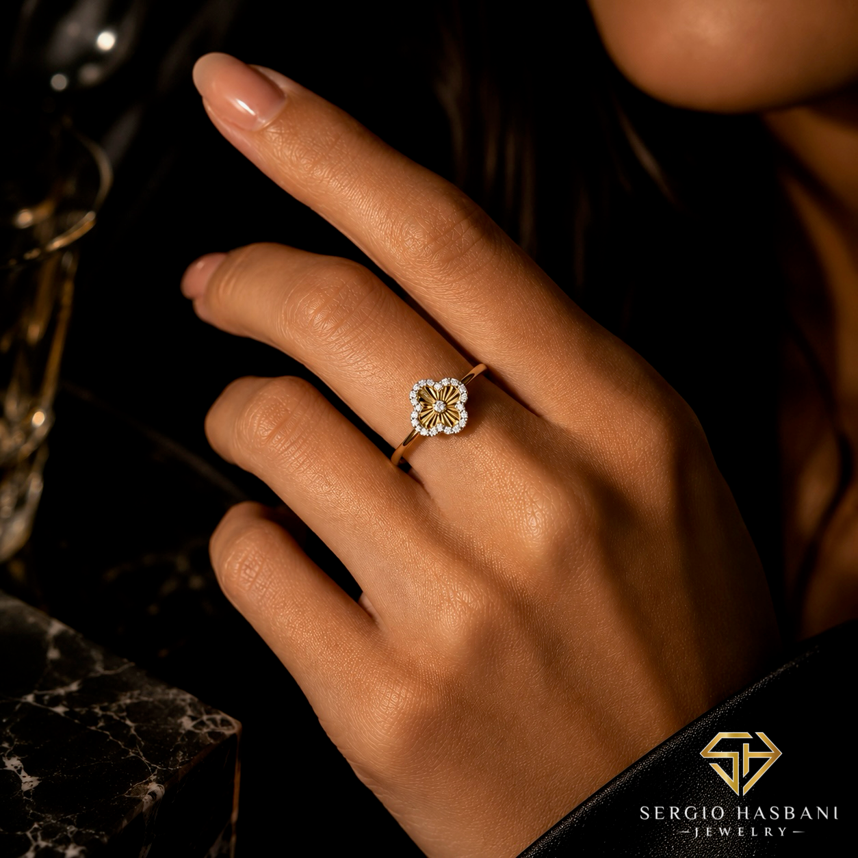 10K CLOVER Diamond Ring