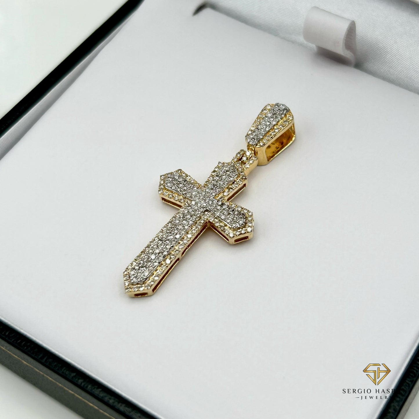 10K CROSS6 Diamond Pendant