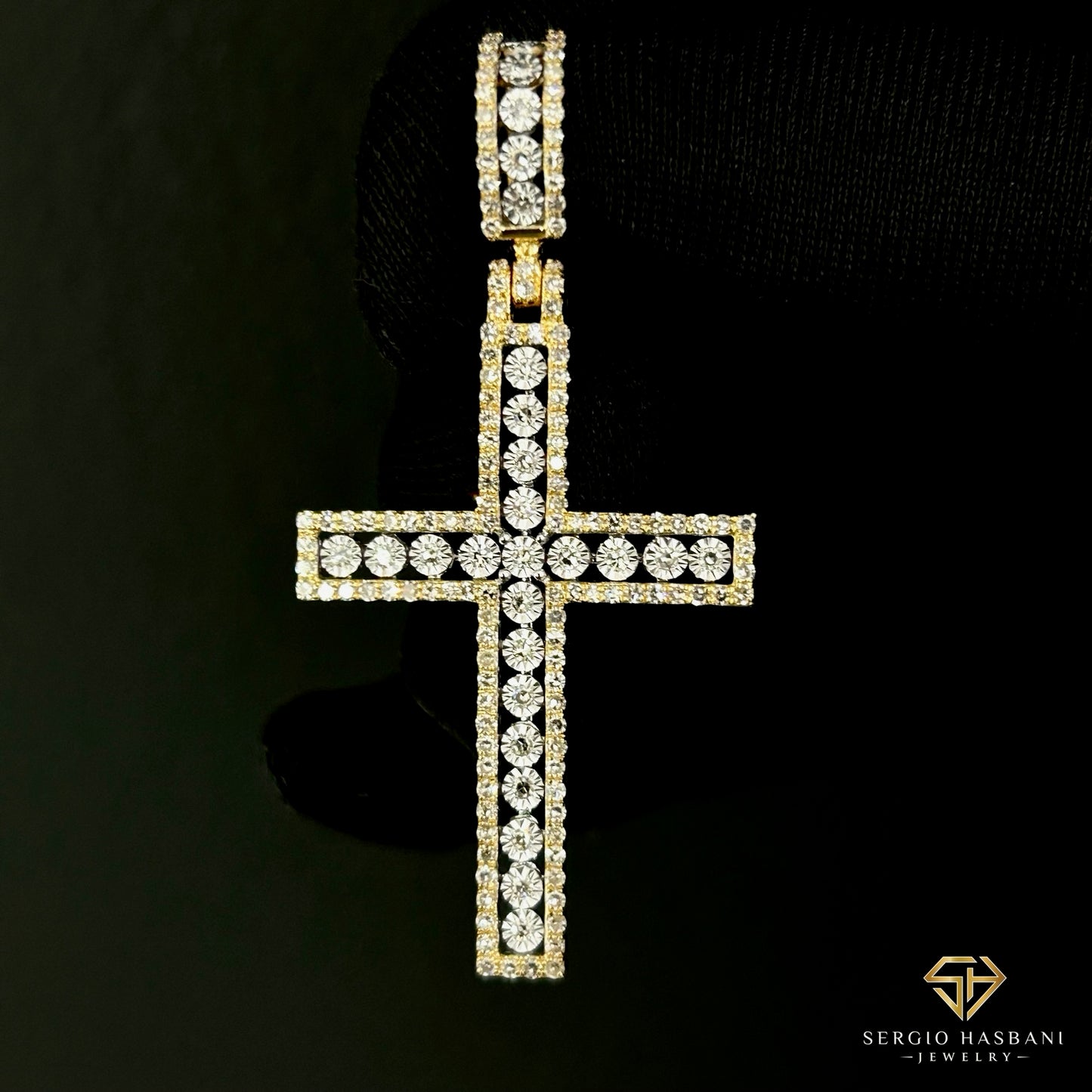10K CROSS7 Diamond Pendant