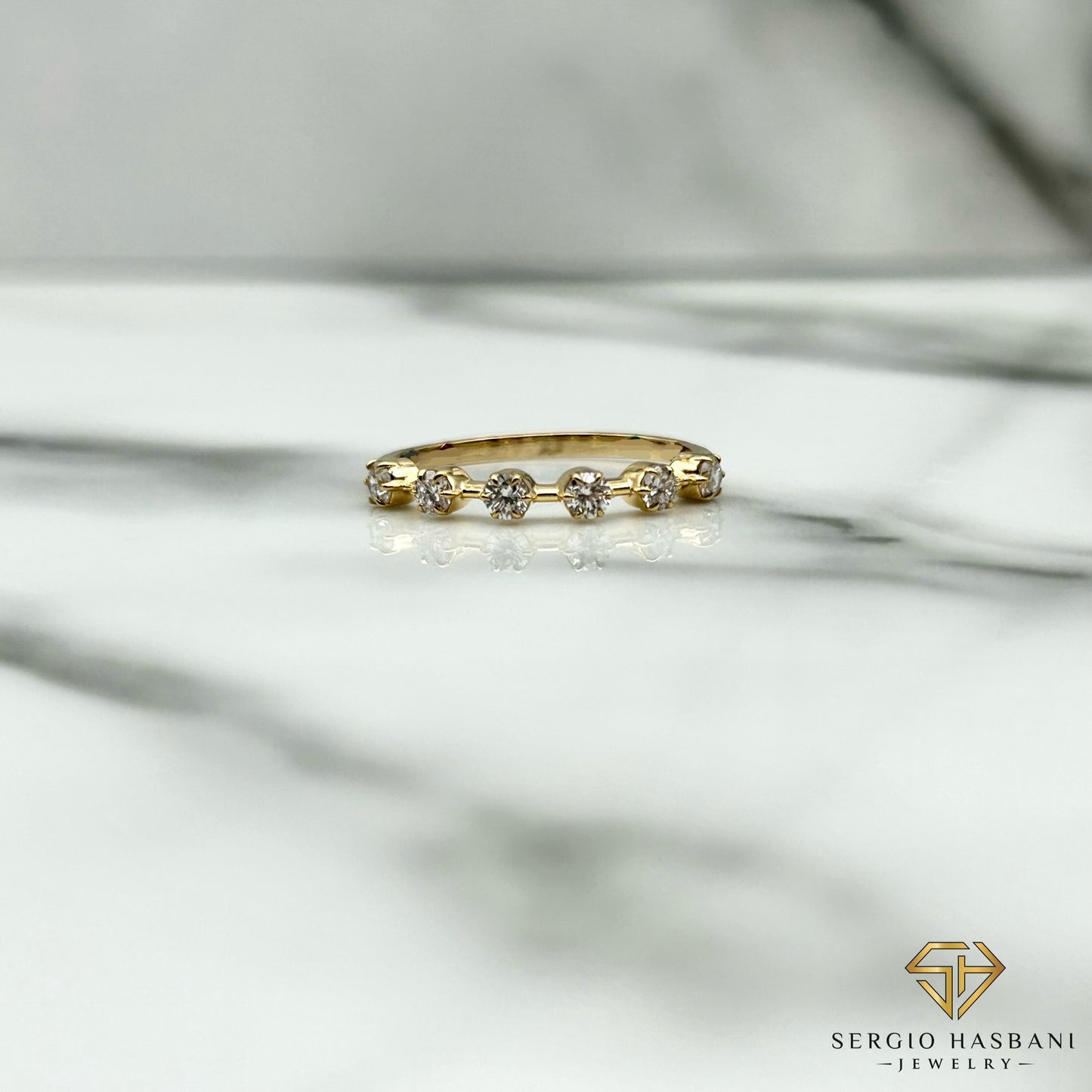 10K FLOATY VVS Lab Diamond Ring