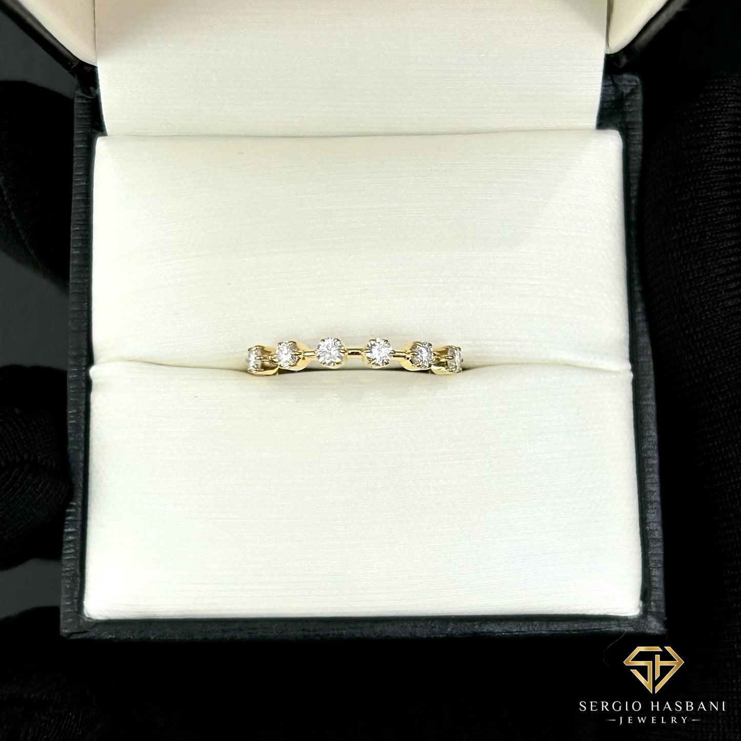 10K FLOATY VVS Lab Diamond Ring