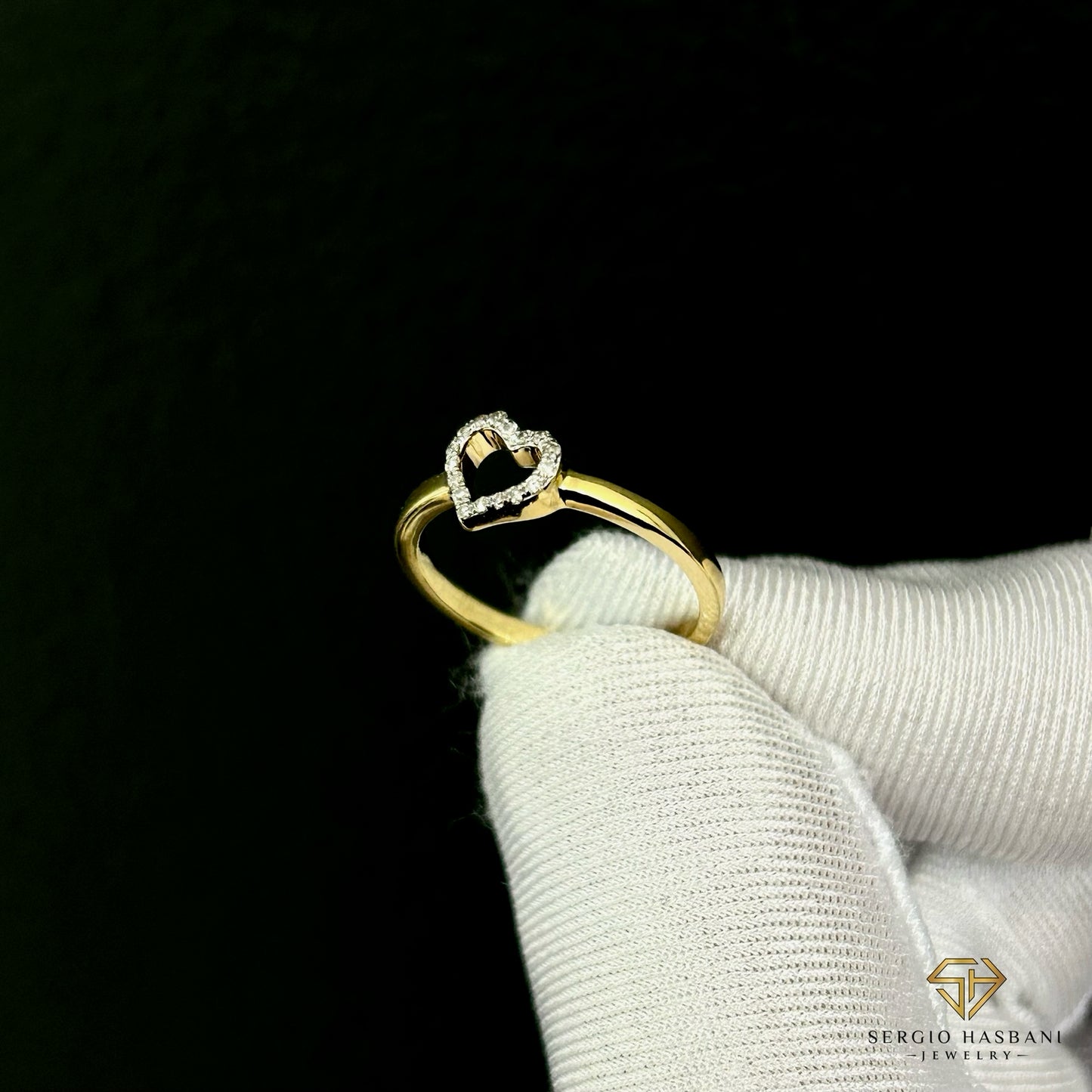 10K HEART1 Diamond Ring