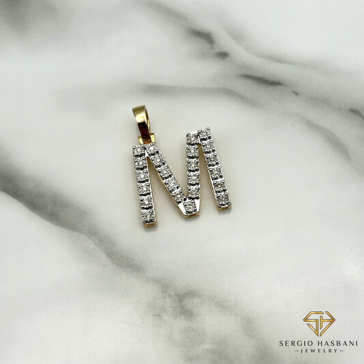 10K Illusion Diamond Letter Pendant ''M''