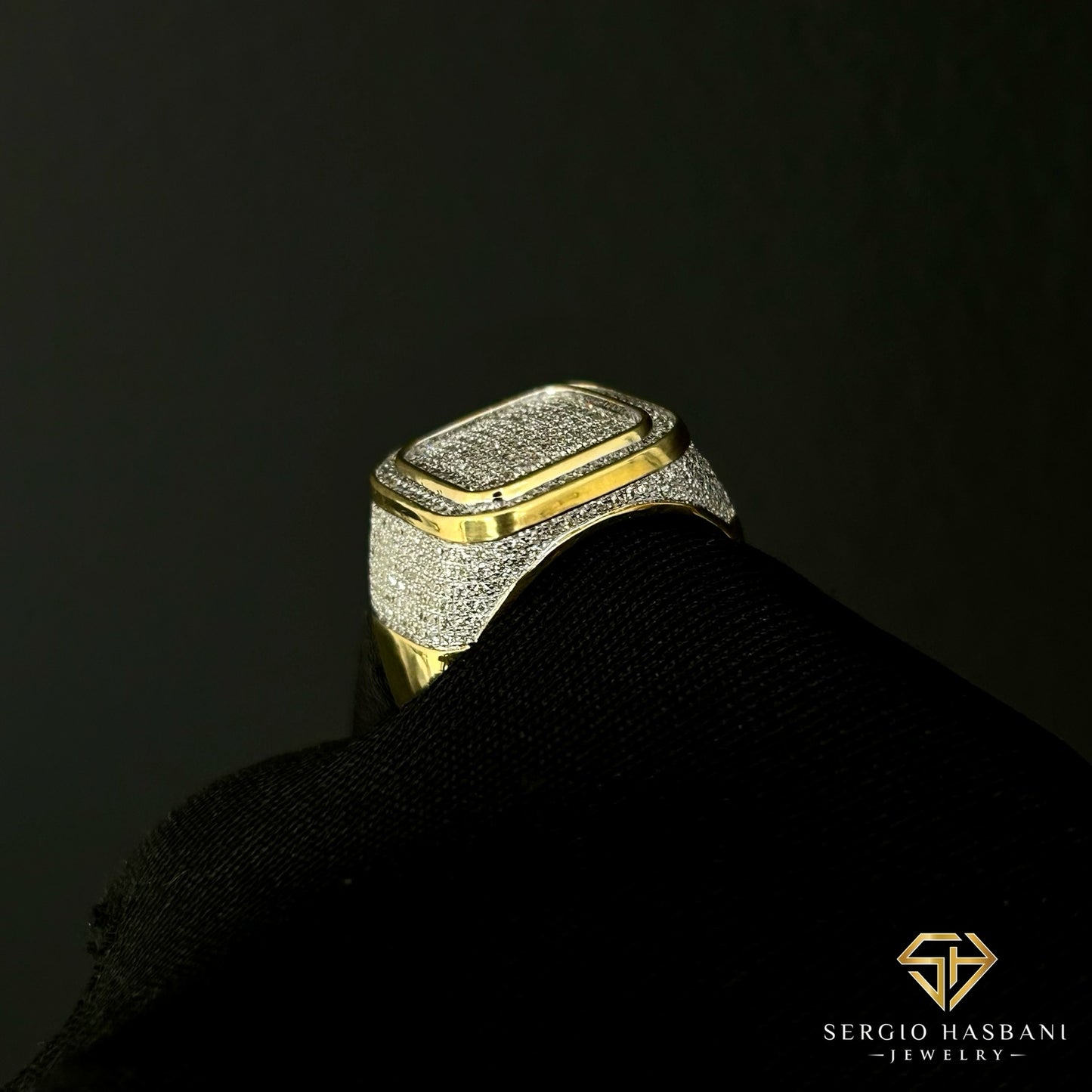 10K KWADD Diamond Ring