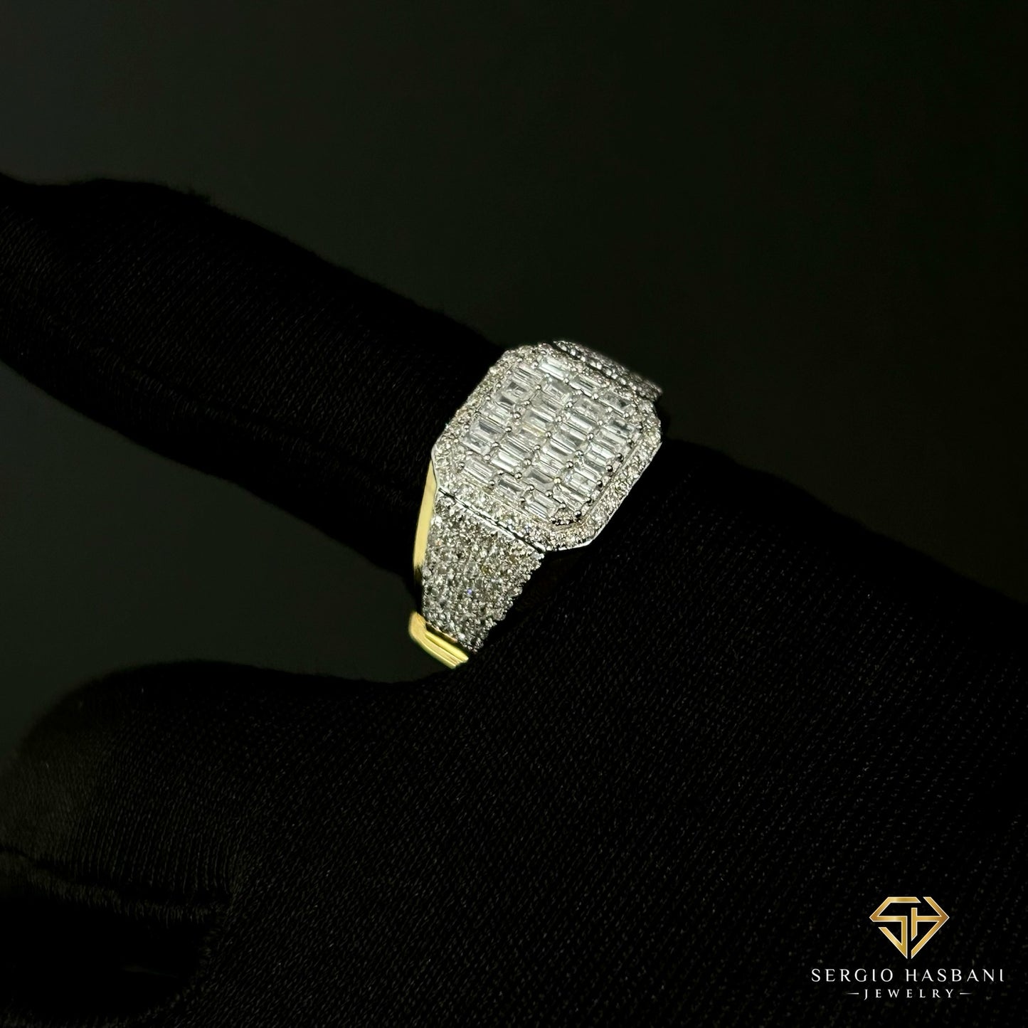 10K LEGANTE Diamond Ring