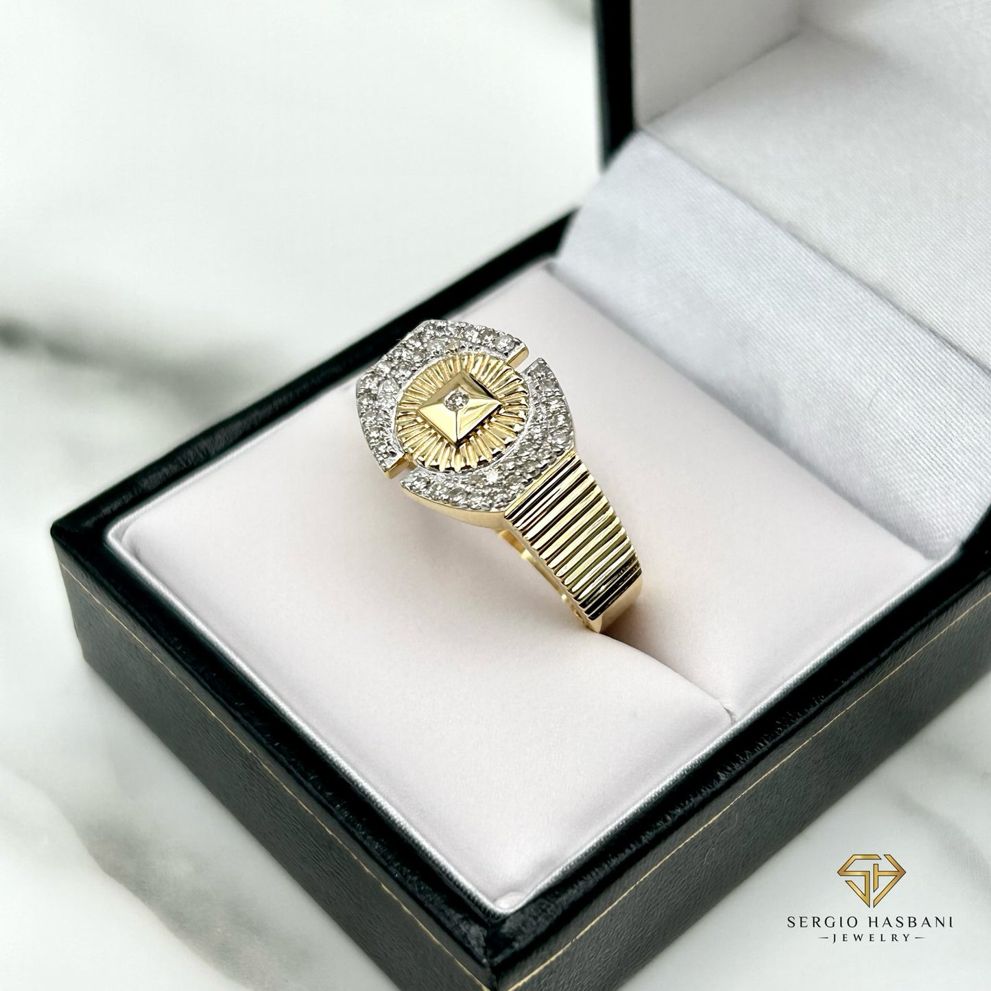 10K LUNAR Diamond Ring