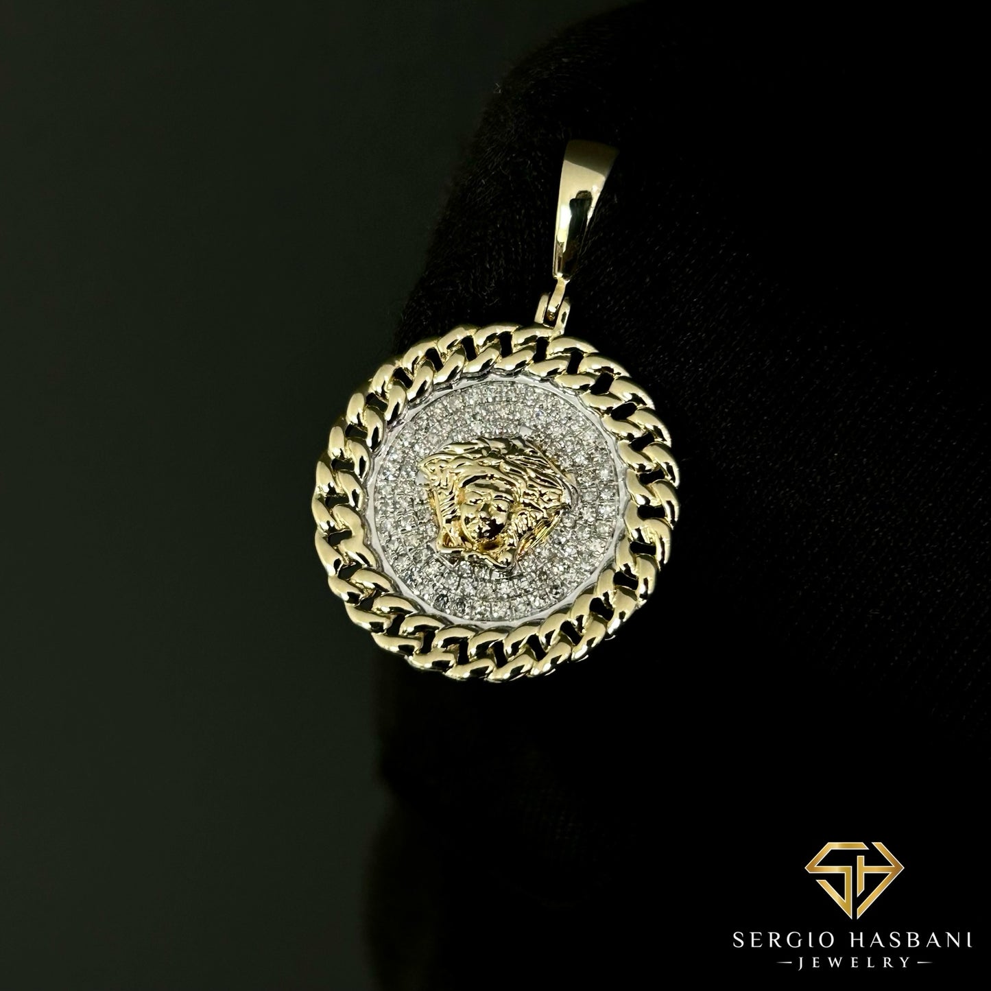 10K MURI Diamond Pendant