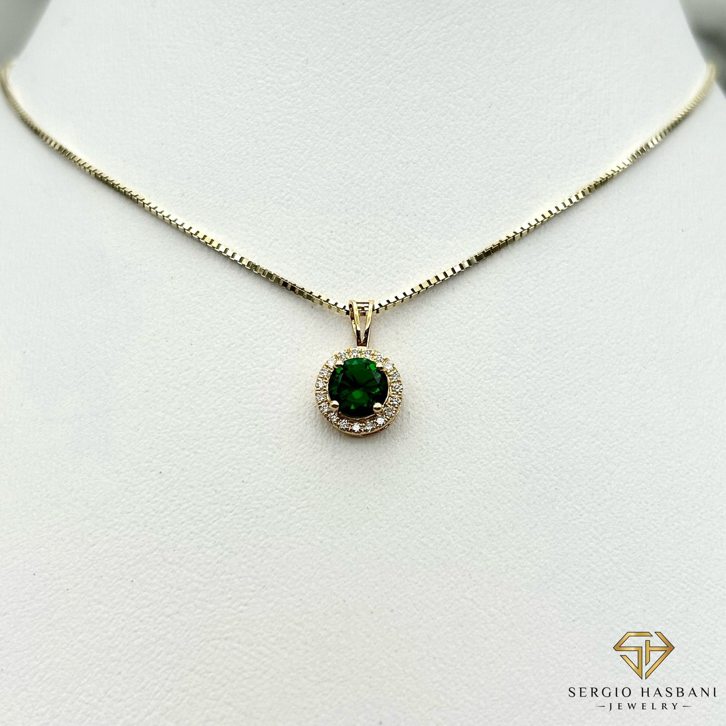 10K OMERA Lab Diamond Emerald Necklace