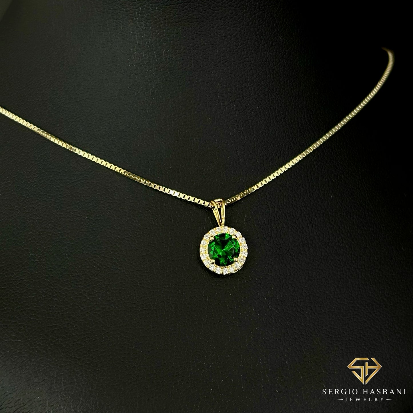 10K OMERA Lab Diamond Emerald Necklace
