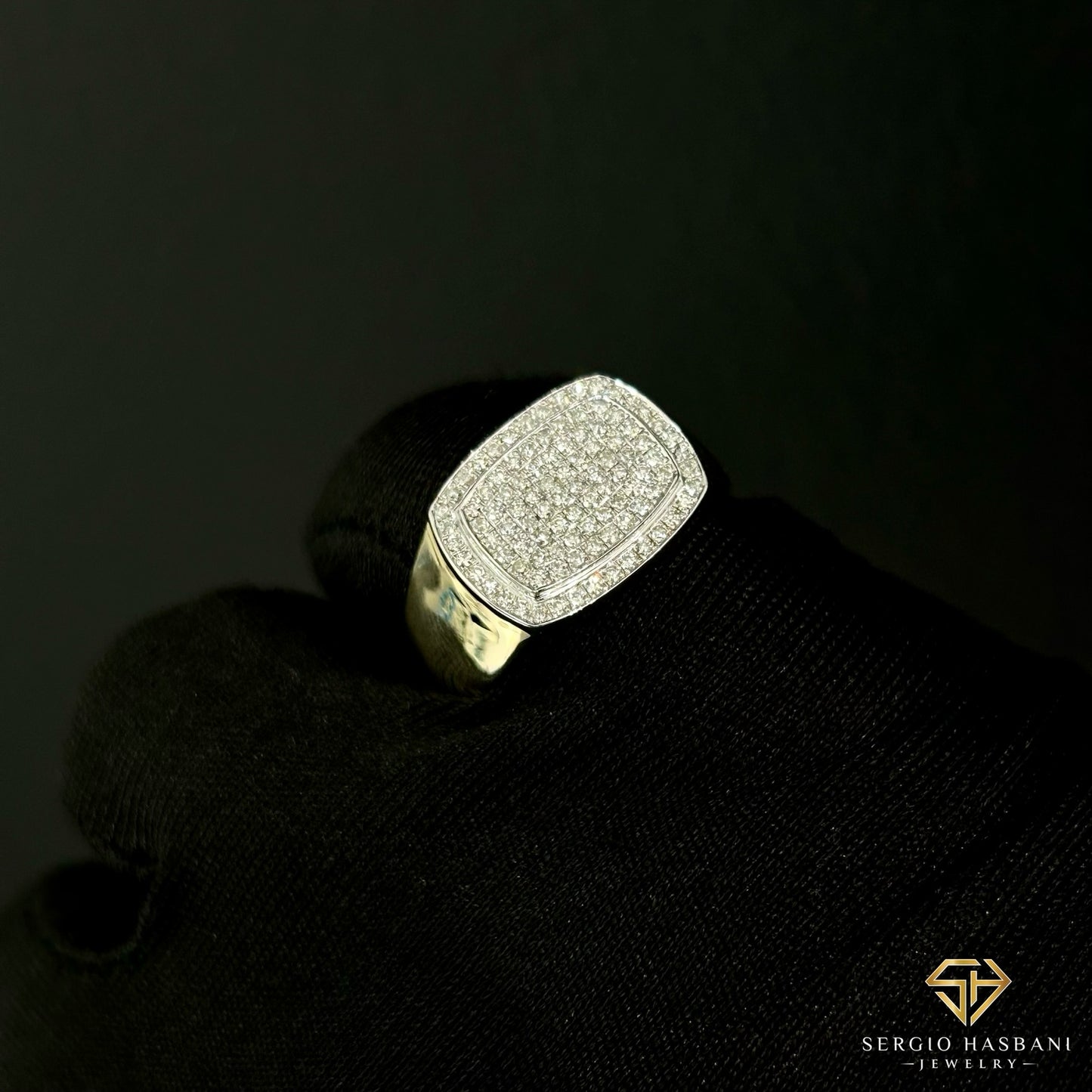 10K POSH Diamond Ring