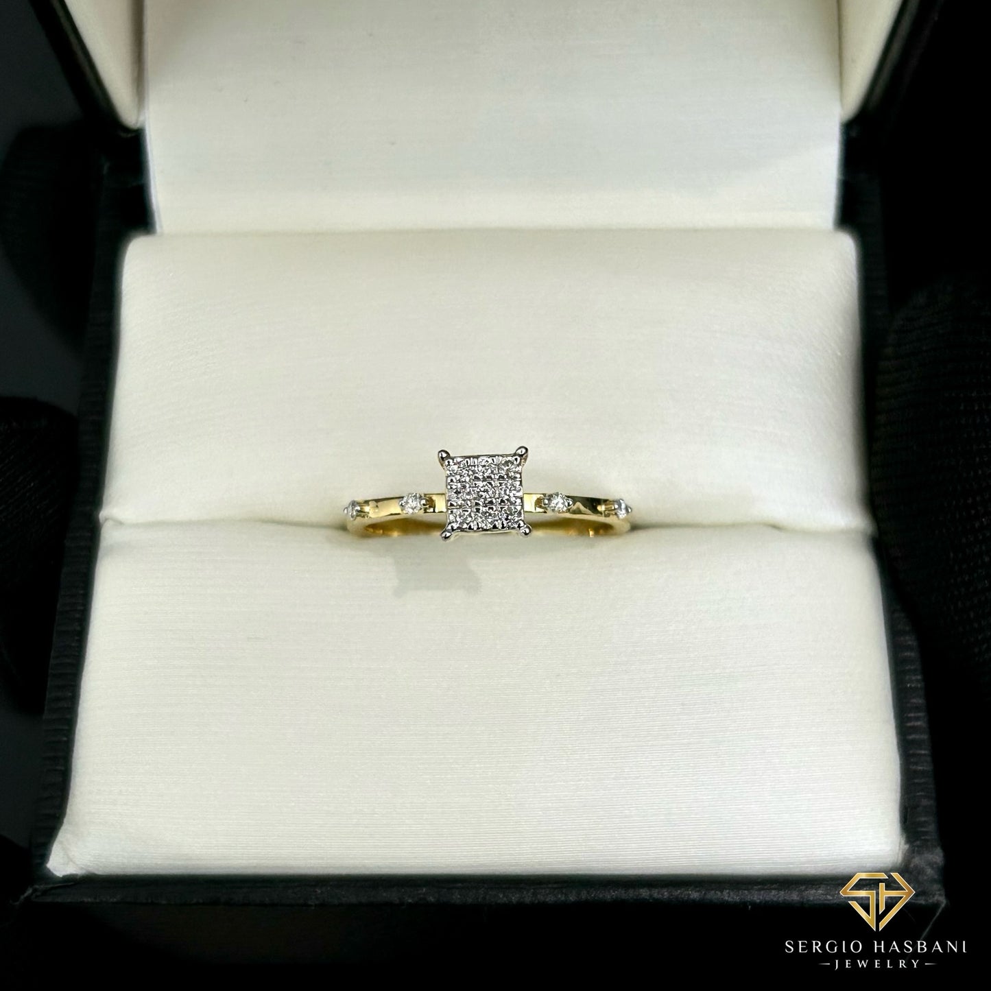 10K PRIZA Diamond Ring