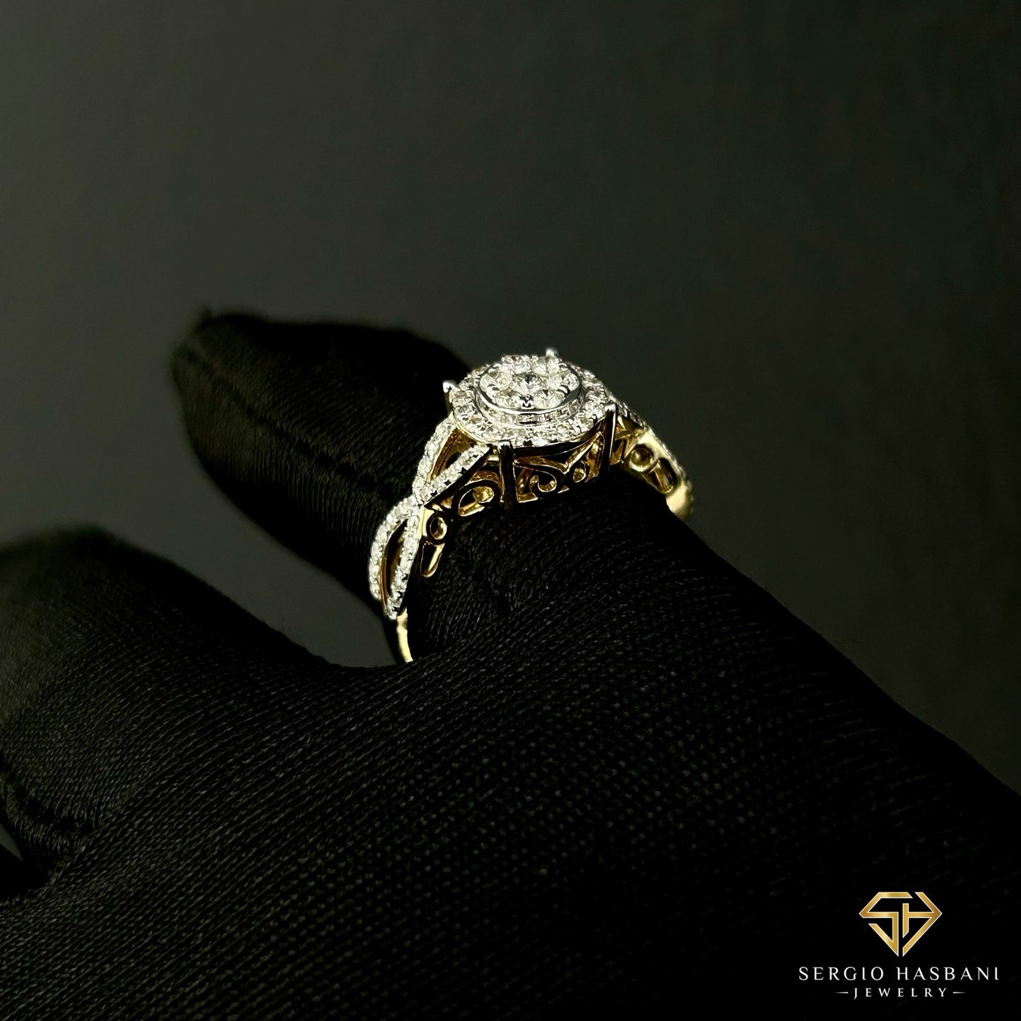 10K RALYA Diamond Ring