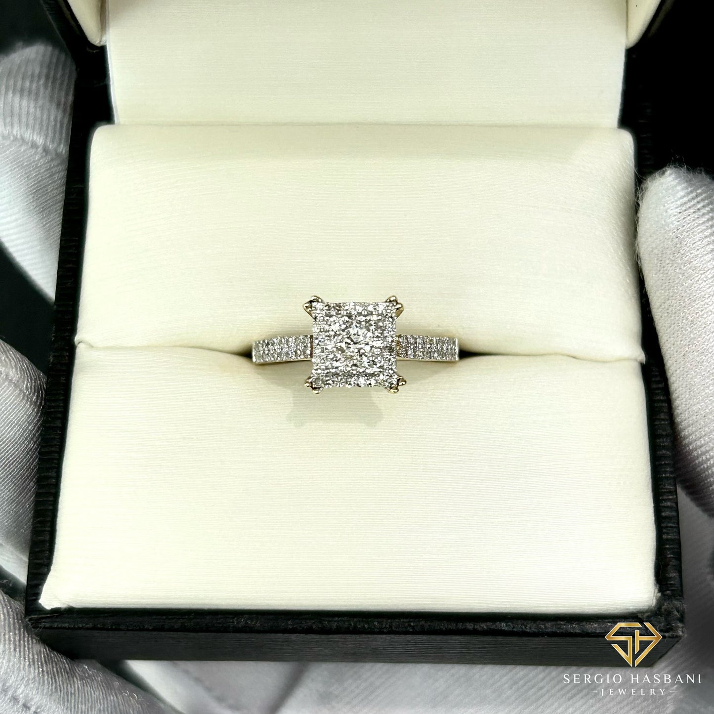 10K SHIKRA Diamond Ring