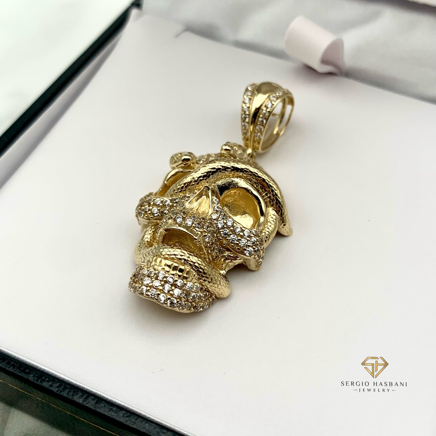 10K SNAKESKULL Pendant