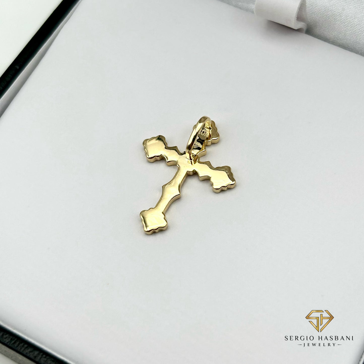 10K VANIA Diamond Cross Pendant