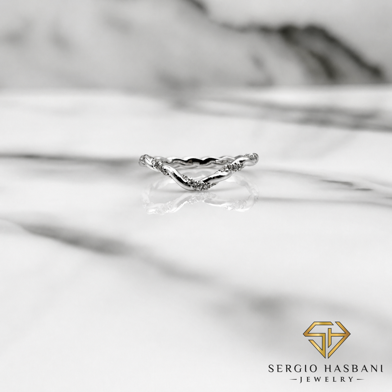 18K BRIDDY VVS Lab Diamond Ring