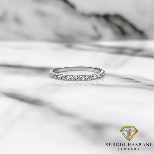 18K ELLIE VVS Lab Diamond Ring