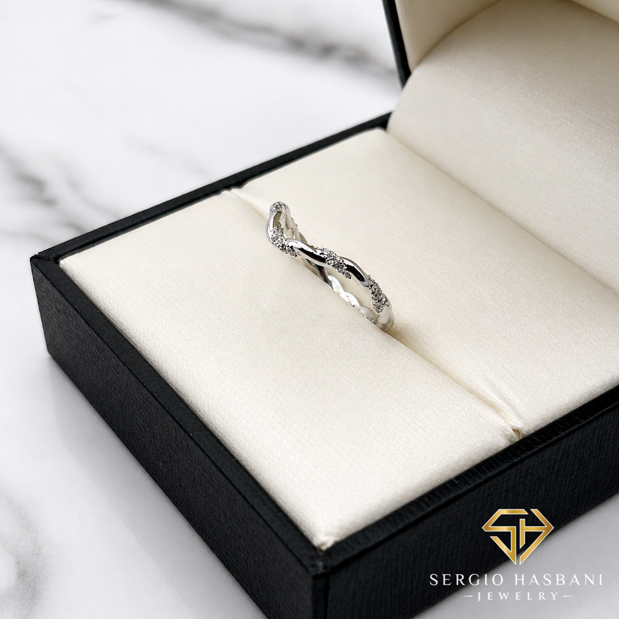 18K BRIDDY VVS Lab Diamond Ring