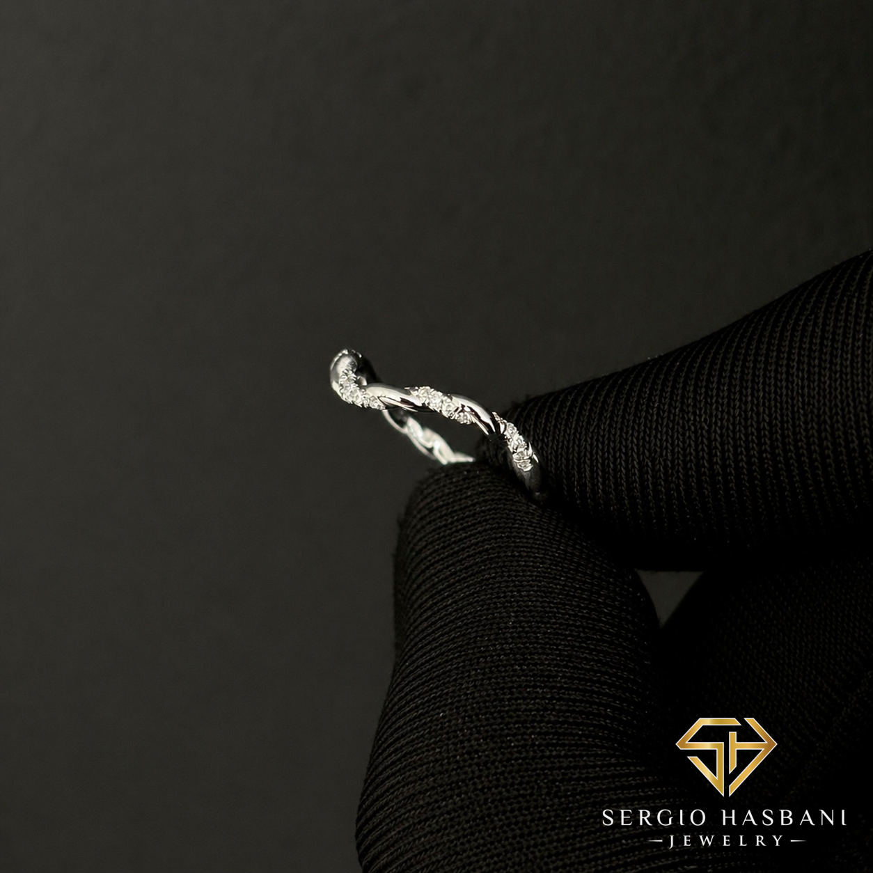 18K BRIDDY VVS Lab Diamond Ring