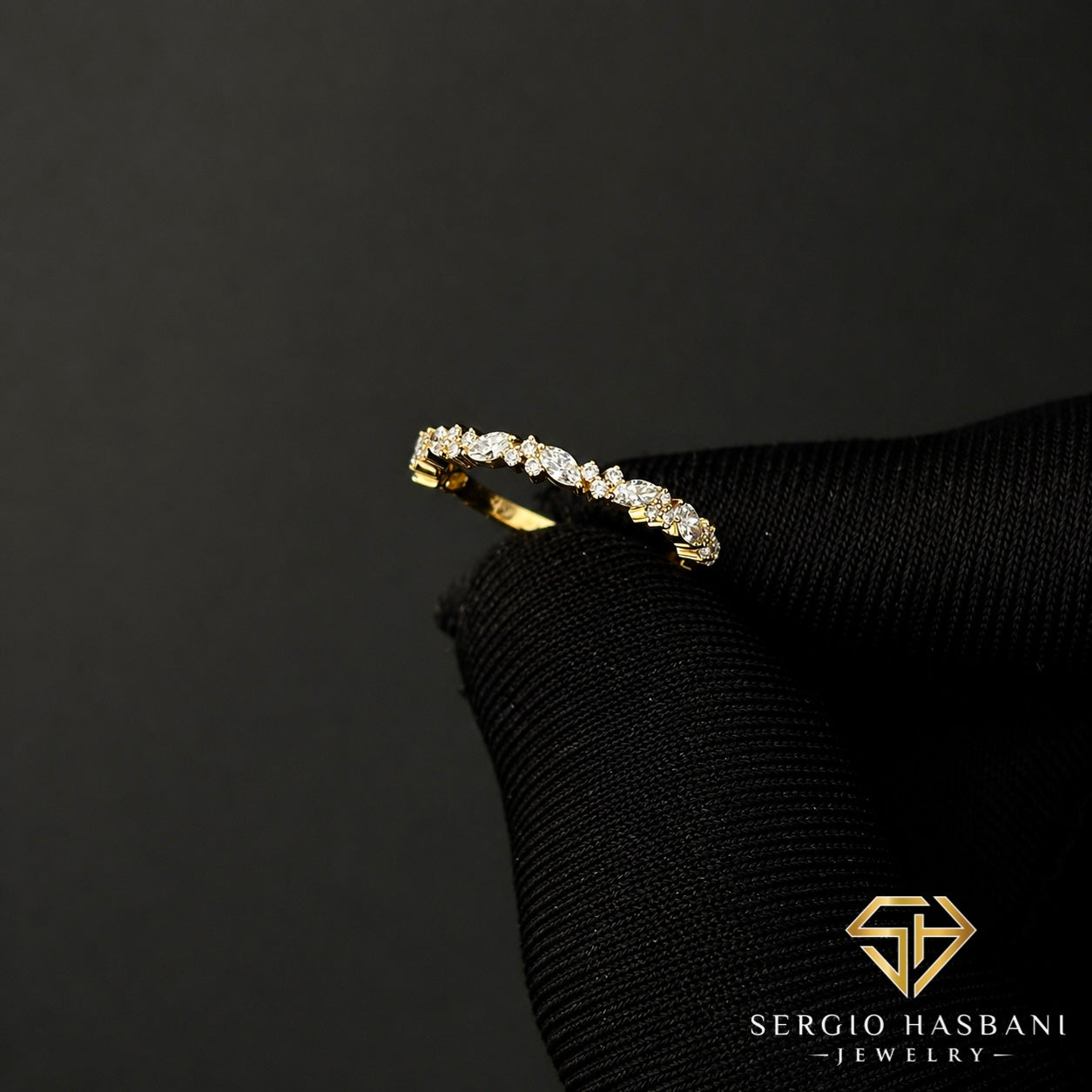 18K MAKAYA VVS Lab Diamond Ring