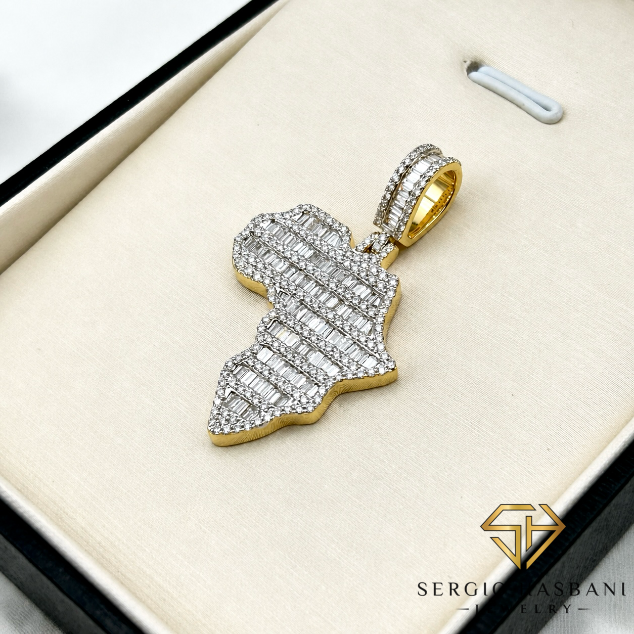 10K AFRICA VVS/VS Lab Diamond Pendant