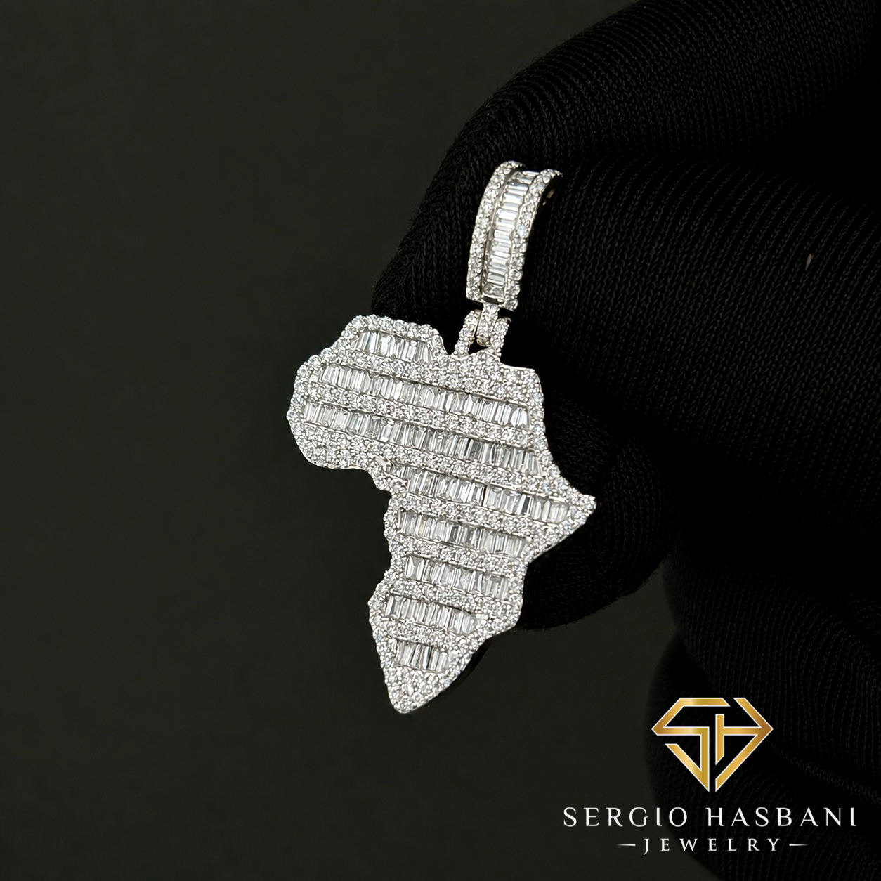 10K AFRICA VVS/VS Lab Diamond Pendant
