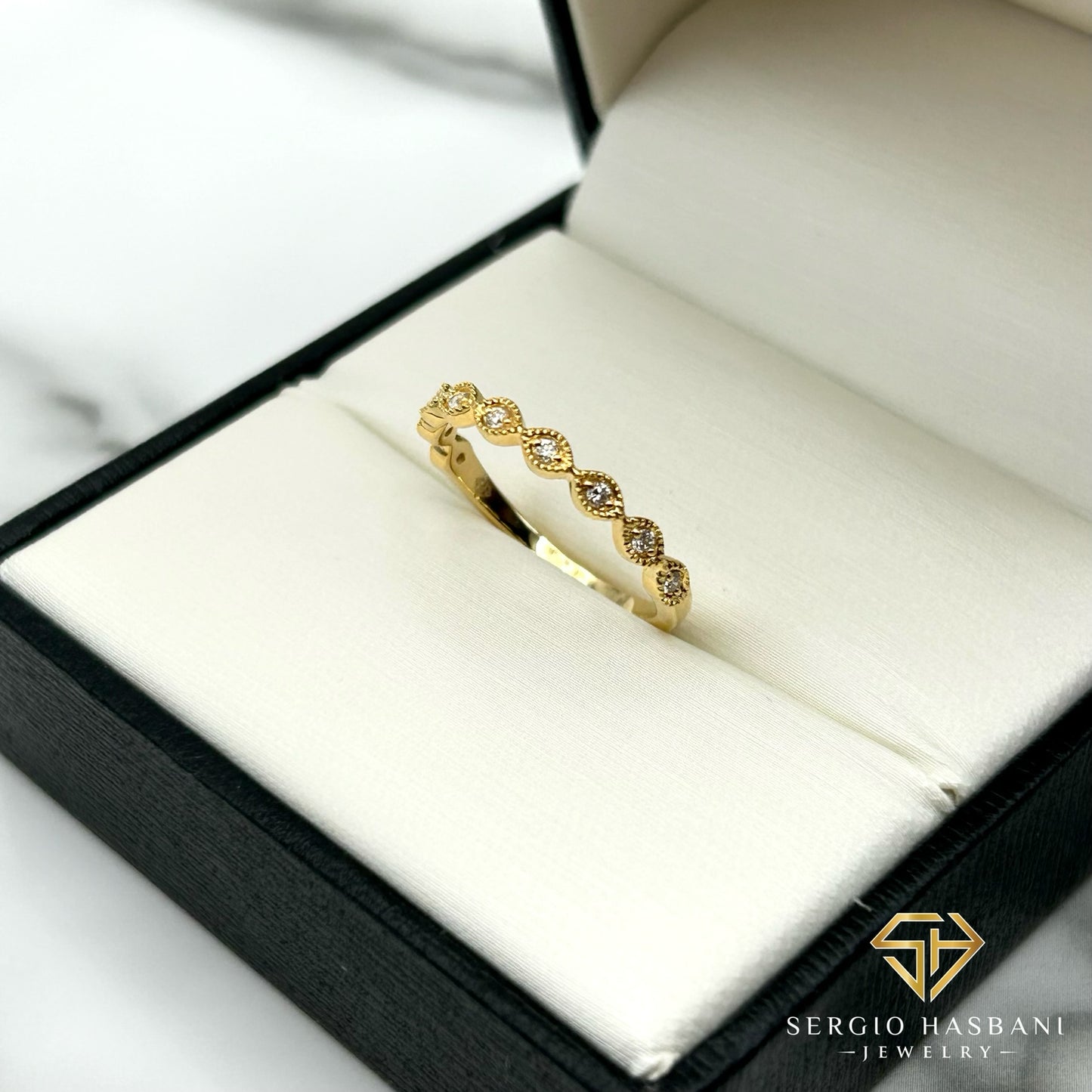 10K ARYA Diamond Ring