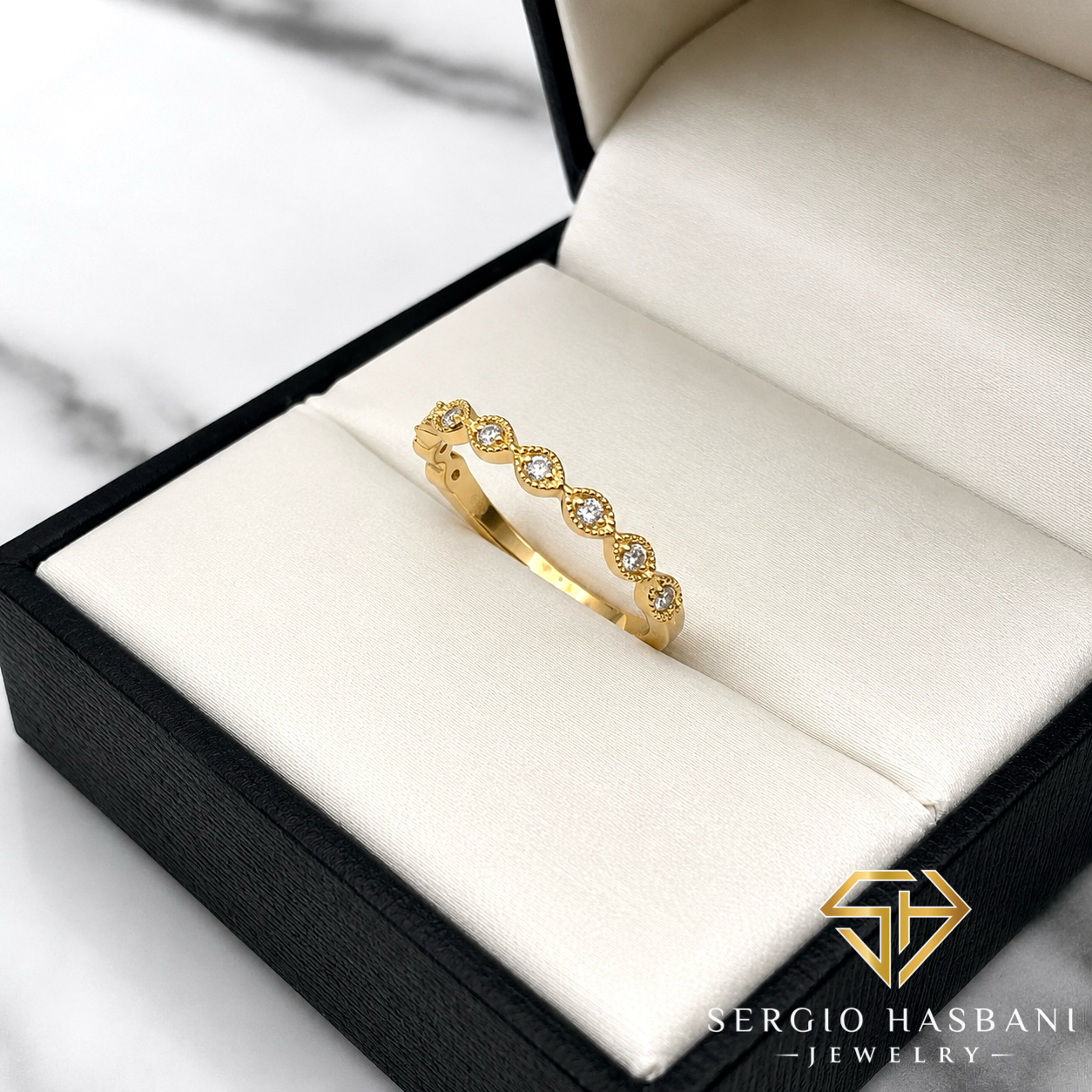 10K ARYA Diamond Ring