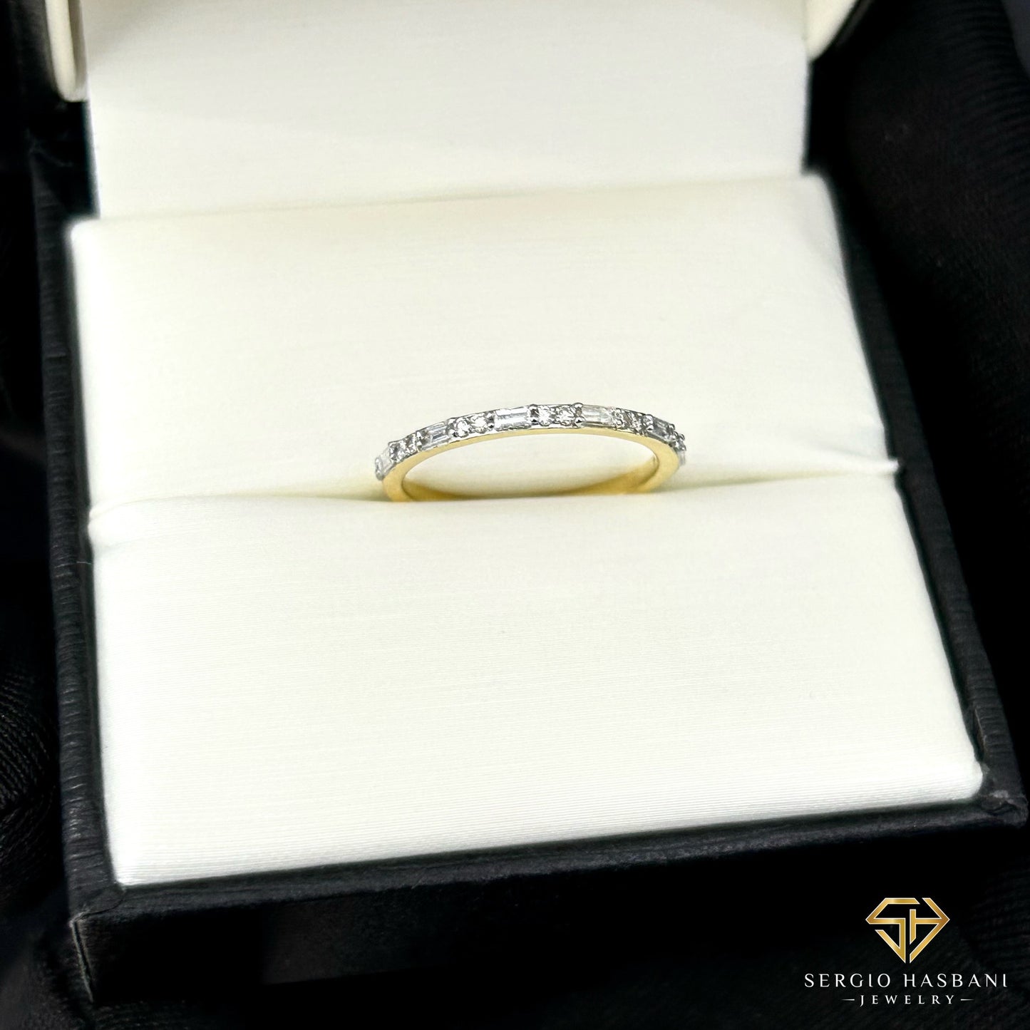 10K BAGUI Diamond Ring