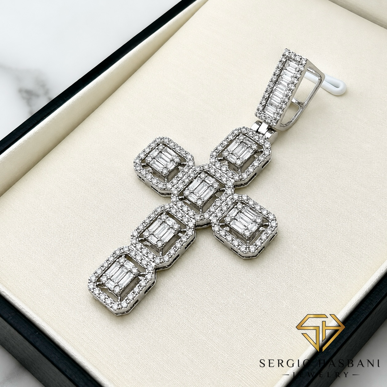 10K BG CROSS3 VVS/VS Lab Diamond Pendant