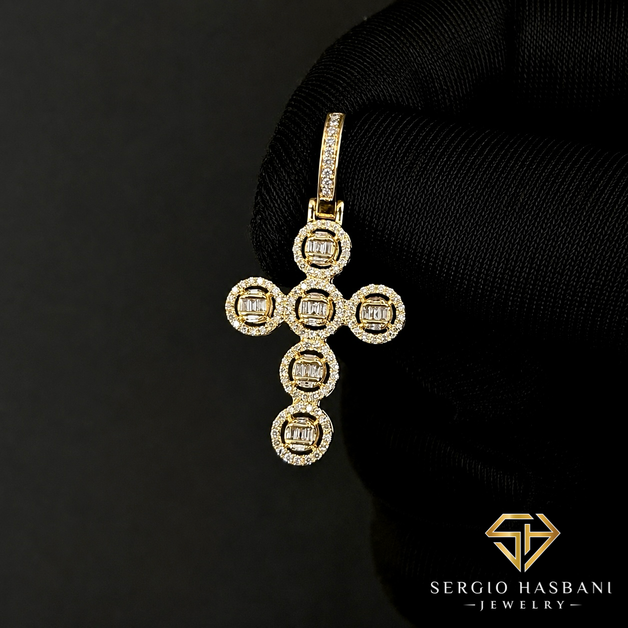 10K BG CROSS Diamond Pendant