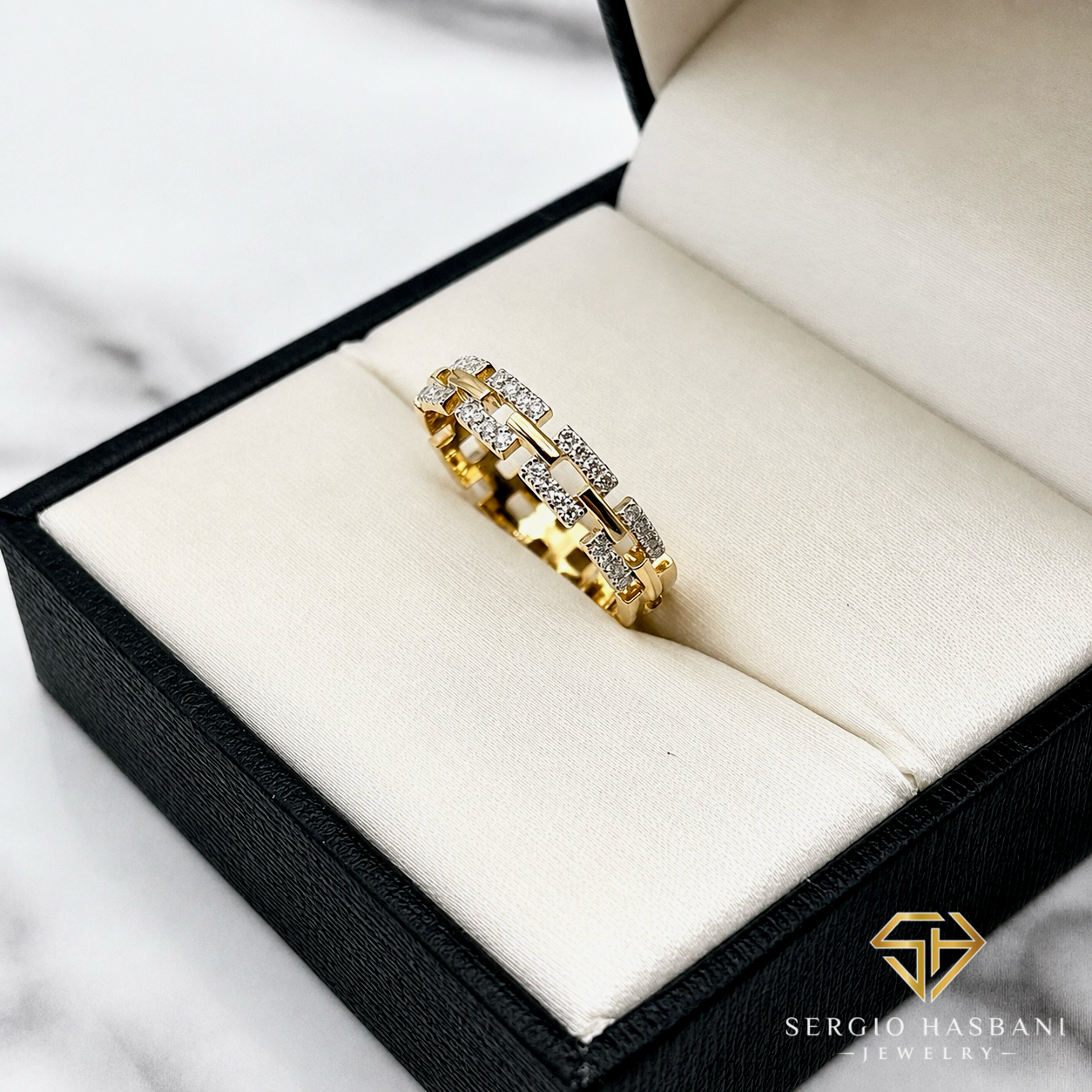 10K CLARA Diamond Ring