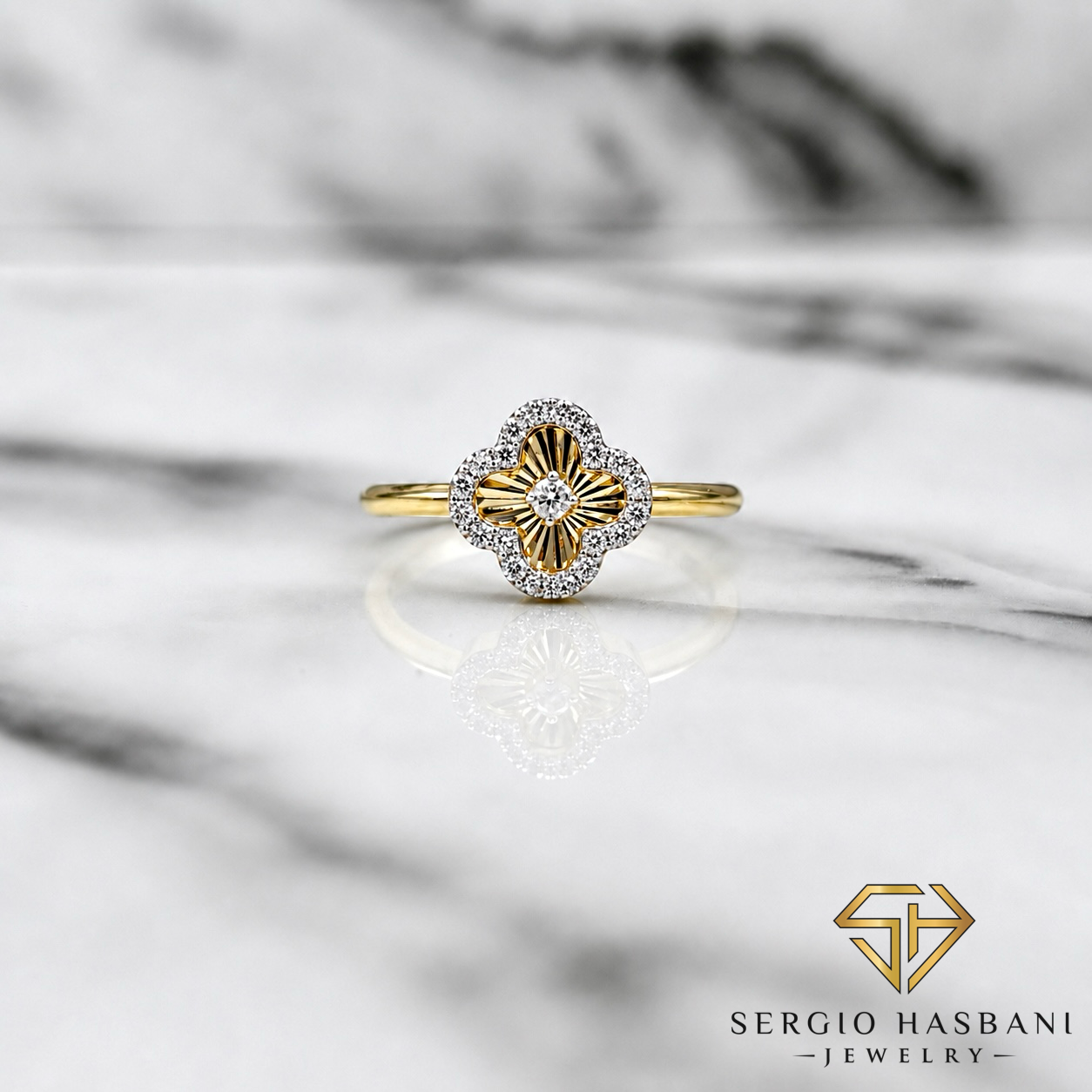 10K CLOVER Diamond Ring