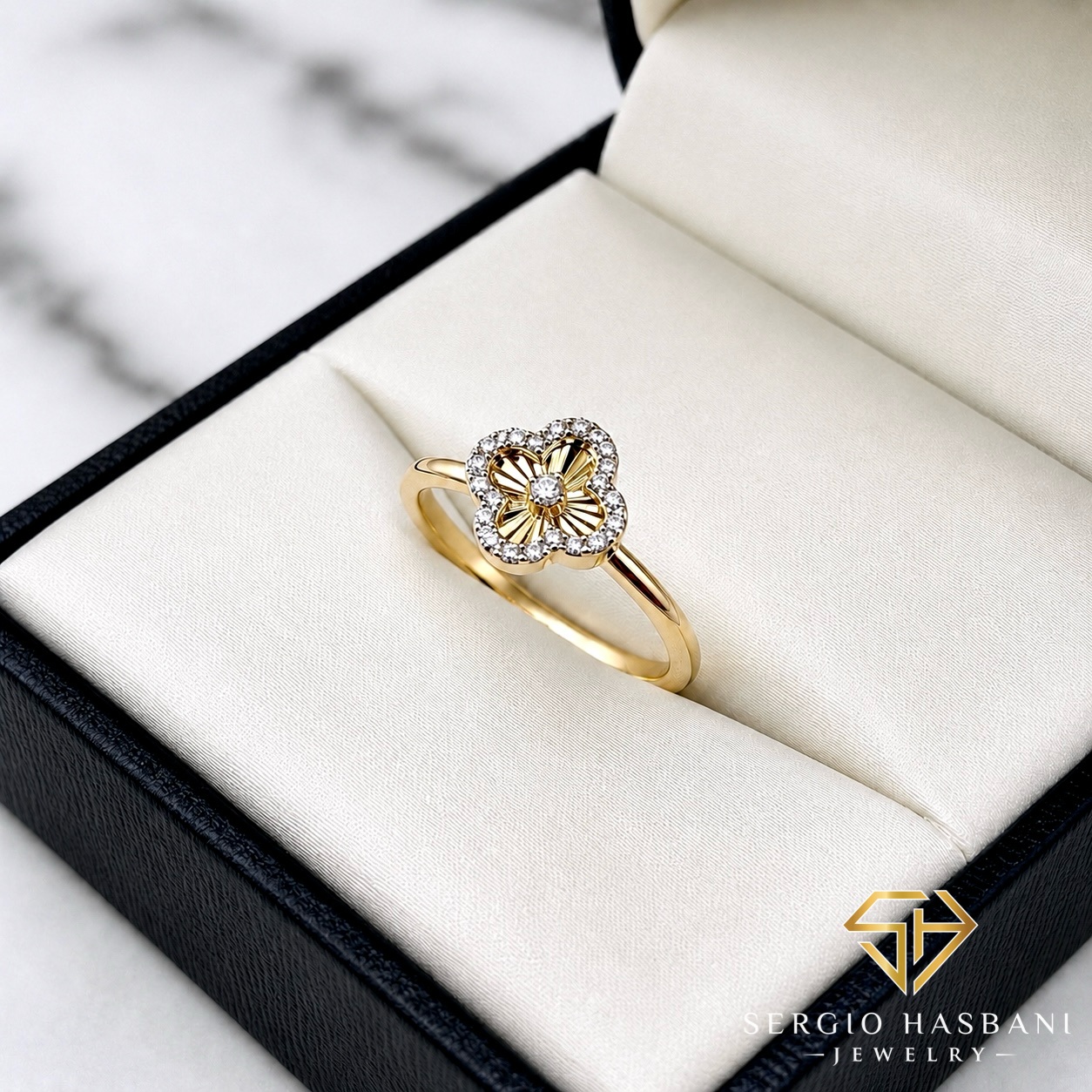 10K CLOVER Diamond Ring
