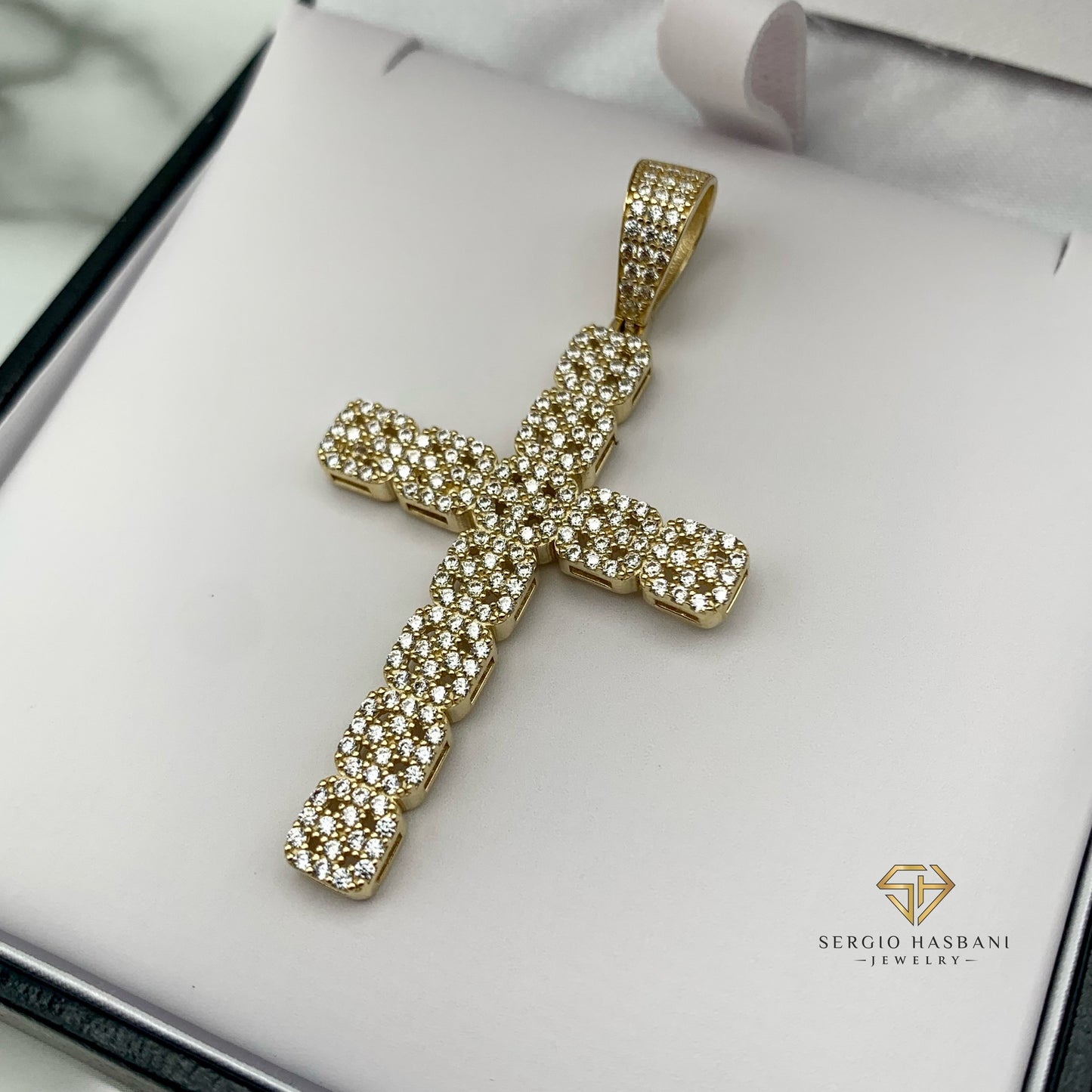 10K CRISTALI Cross Pendant