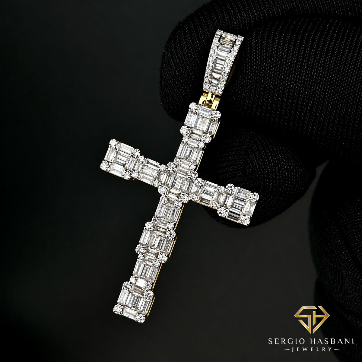 10K CROSS14 Diamond Pendant