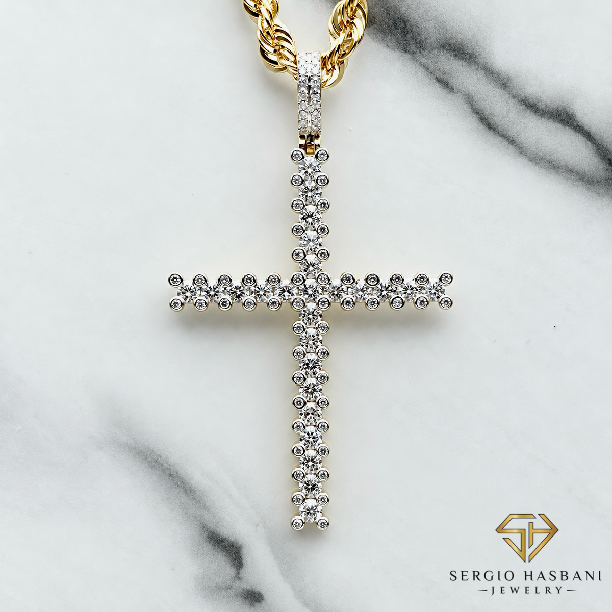 10K CROSS16 VVS Lab Diamond Pendant