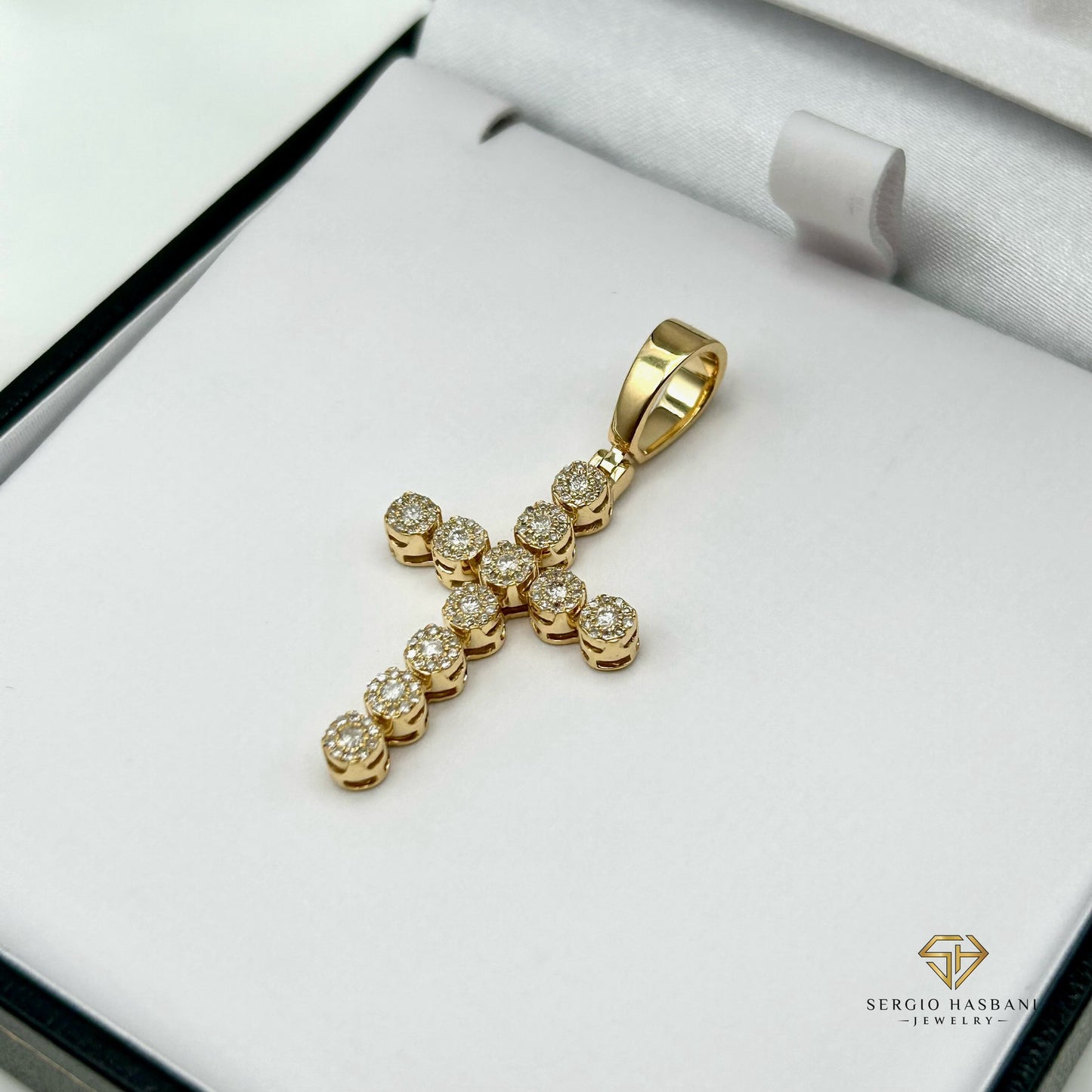 10K CROSS4 Diamond Pendant