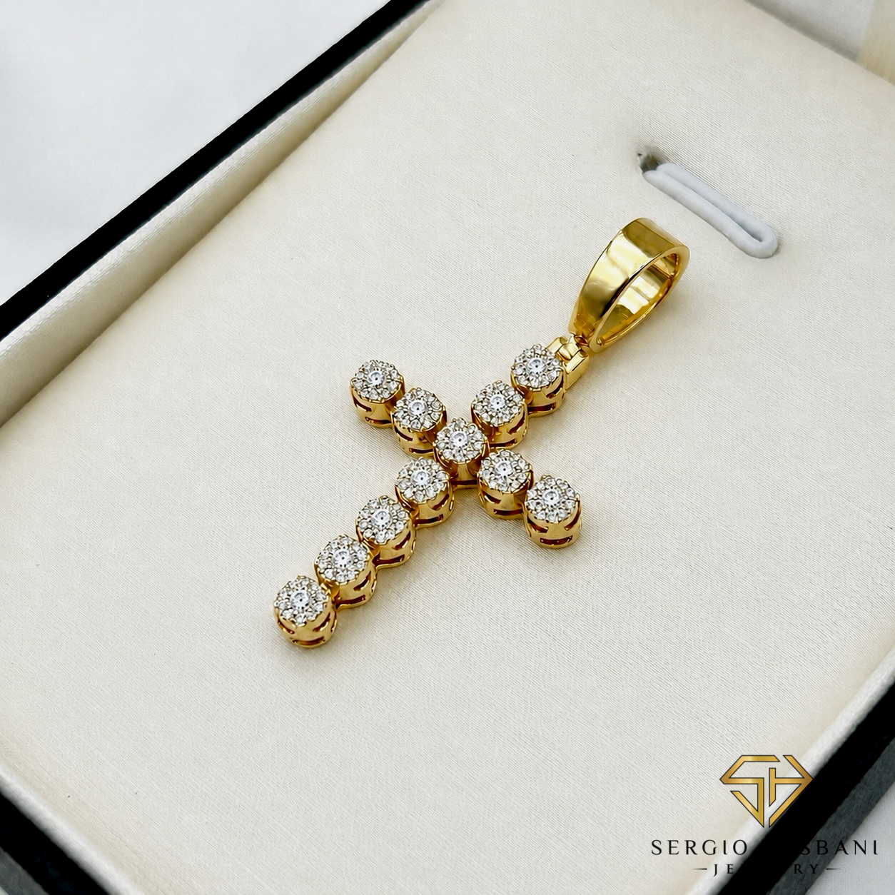 10K CROSS4 Diamond Pendant