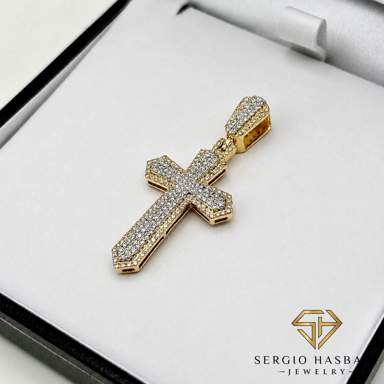 10K CROSS6 Diamond Pendant