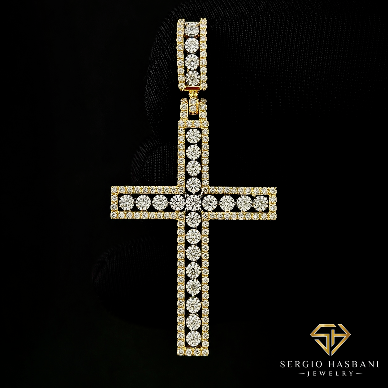 10K CROSS7 Diamond Pendant