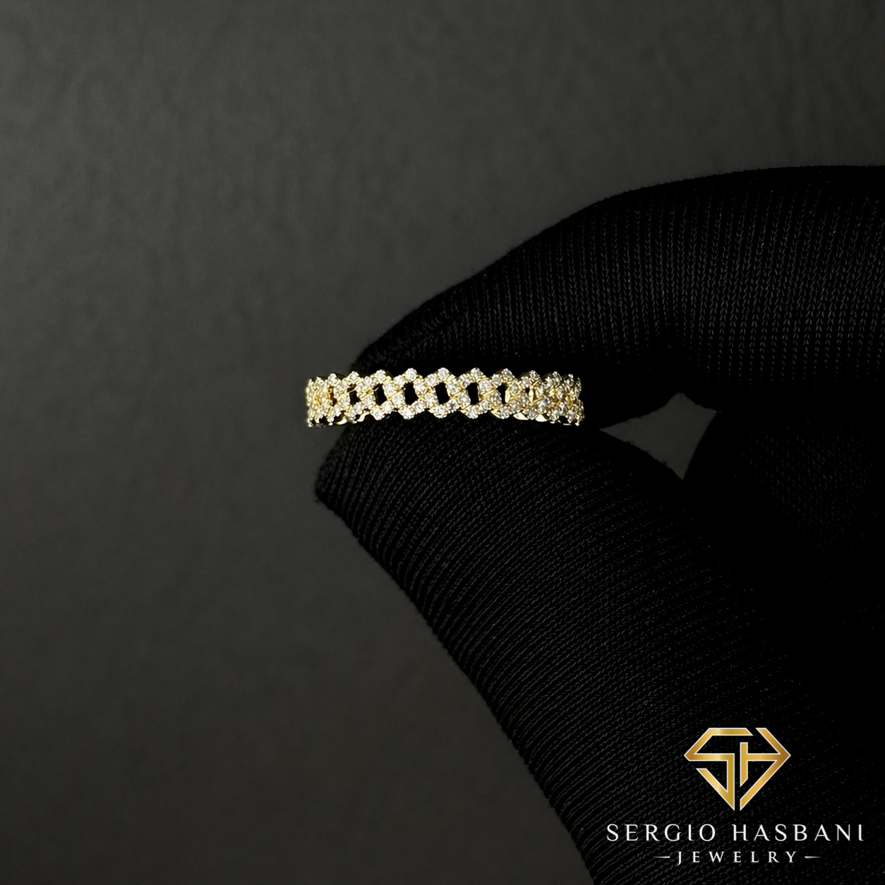 10K CUBLY Diamond Ring