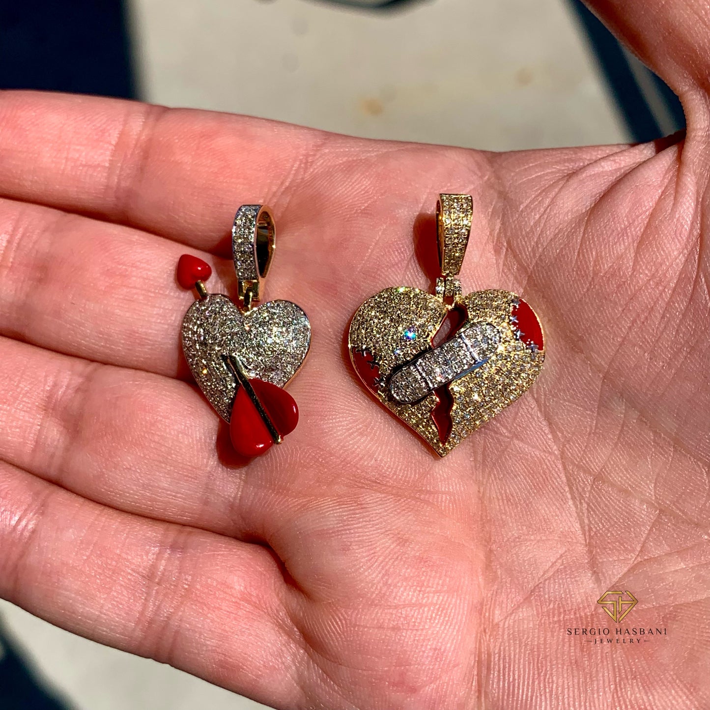 10K CUPIDO Diamond Pendant