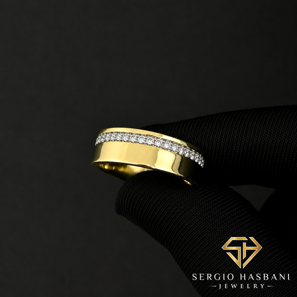 10K ELYON VVS Lab Diamond Wedding Band