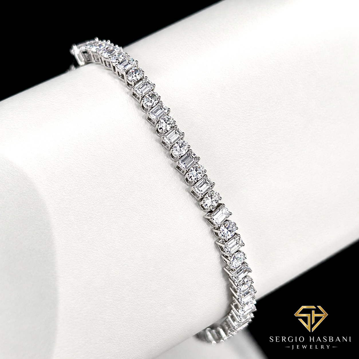 10K EMELOVA VVS Lab Diamond Bracelet