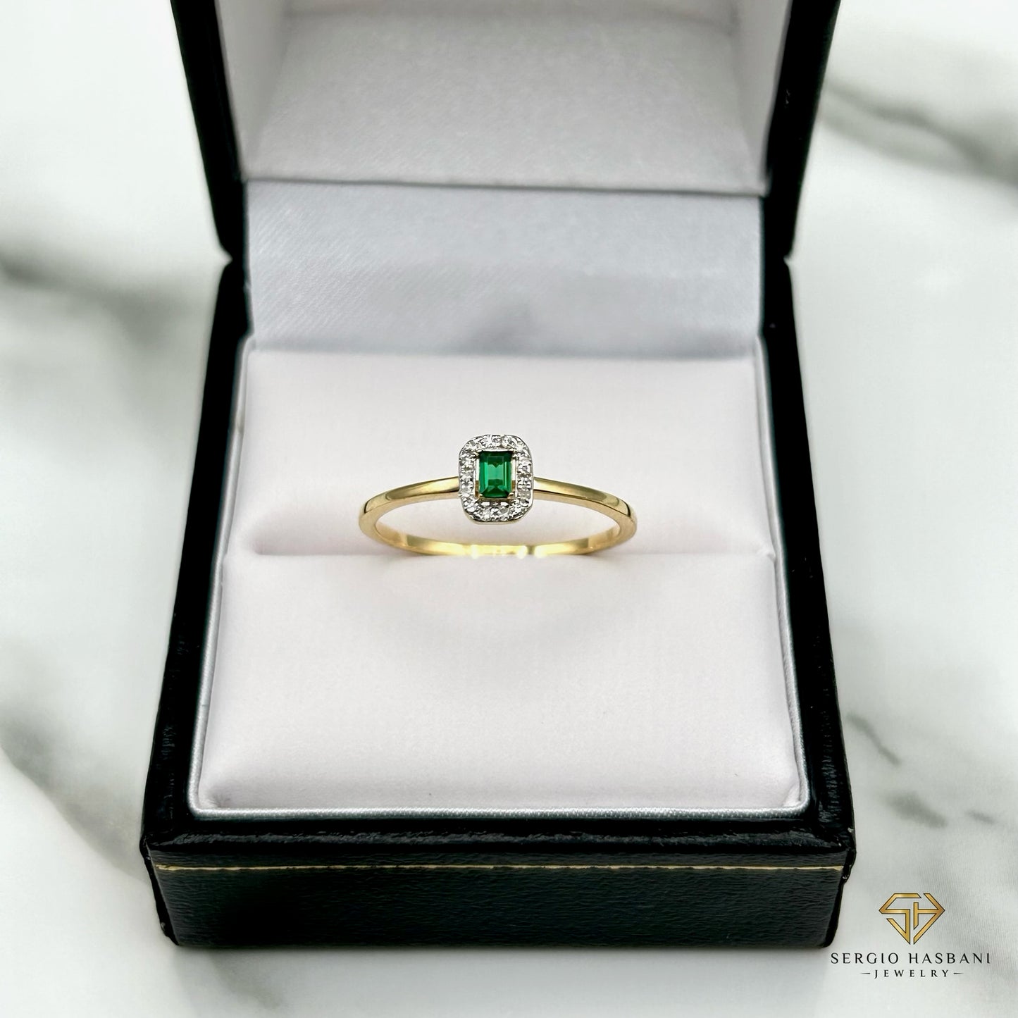 10K EMERALDA Diamond Ring