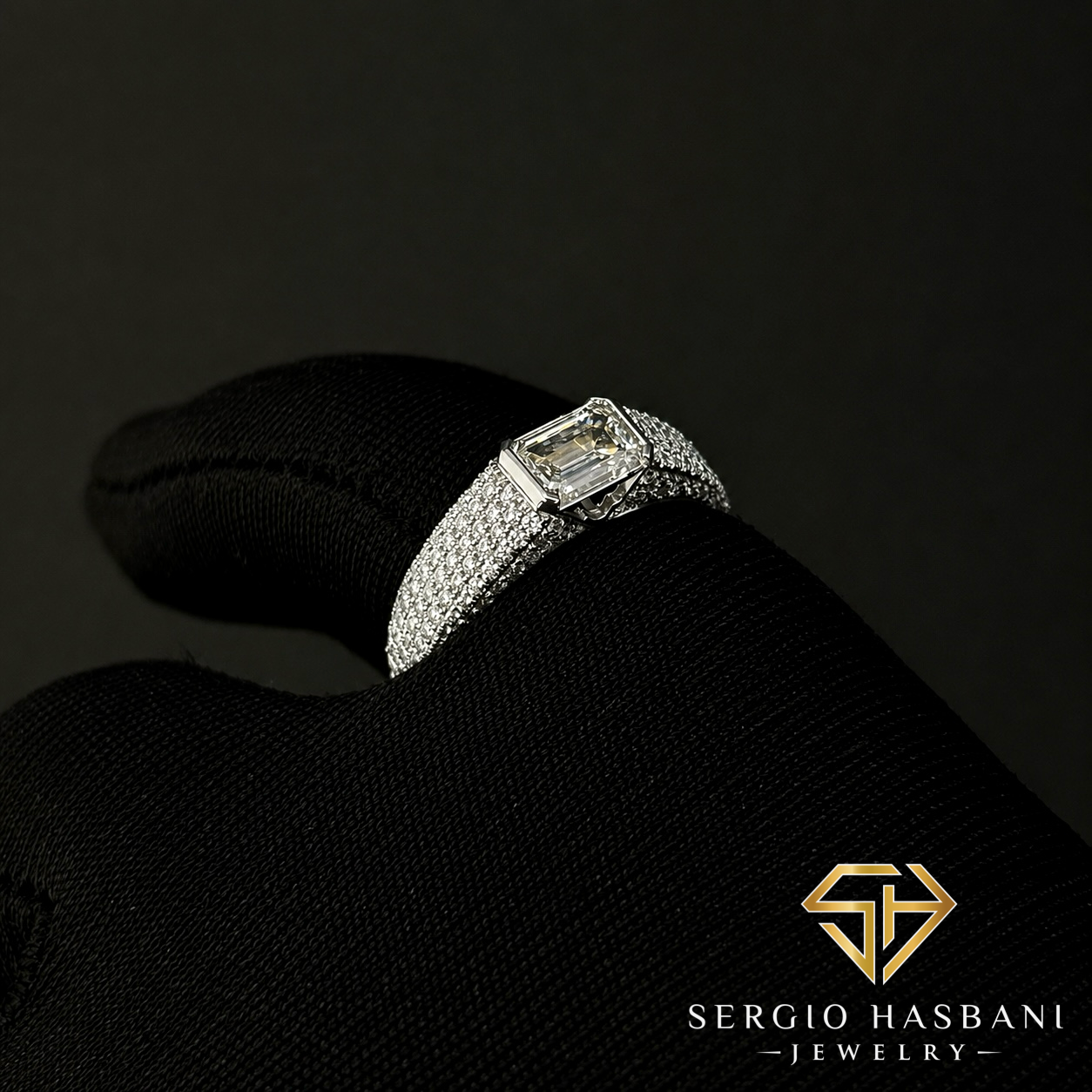 10K EMERIAL VVS/VS Lab Diamond Ring